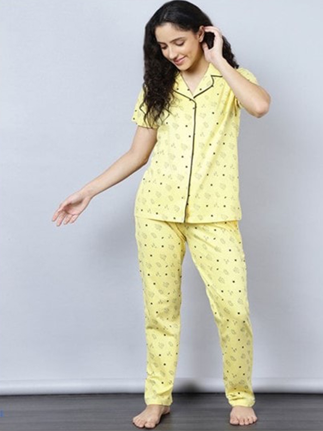 

Aila Conversational Printed Lapel Collar Shirt With Pyjamas, Yellow
