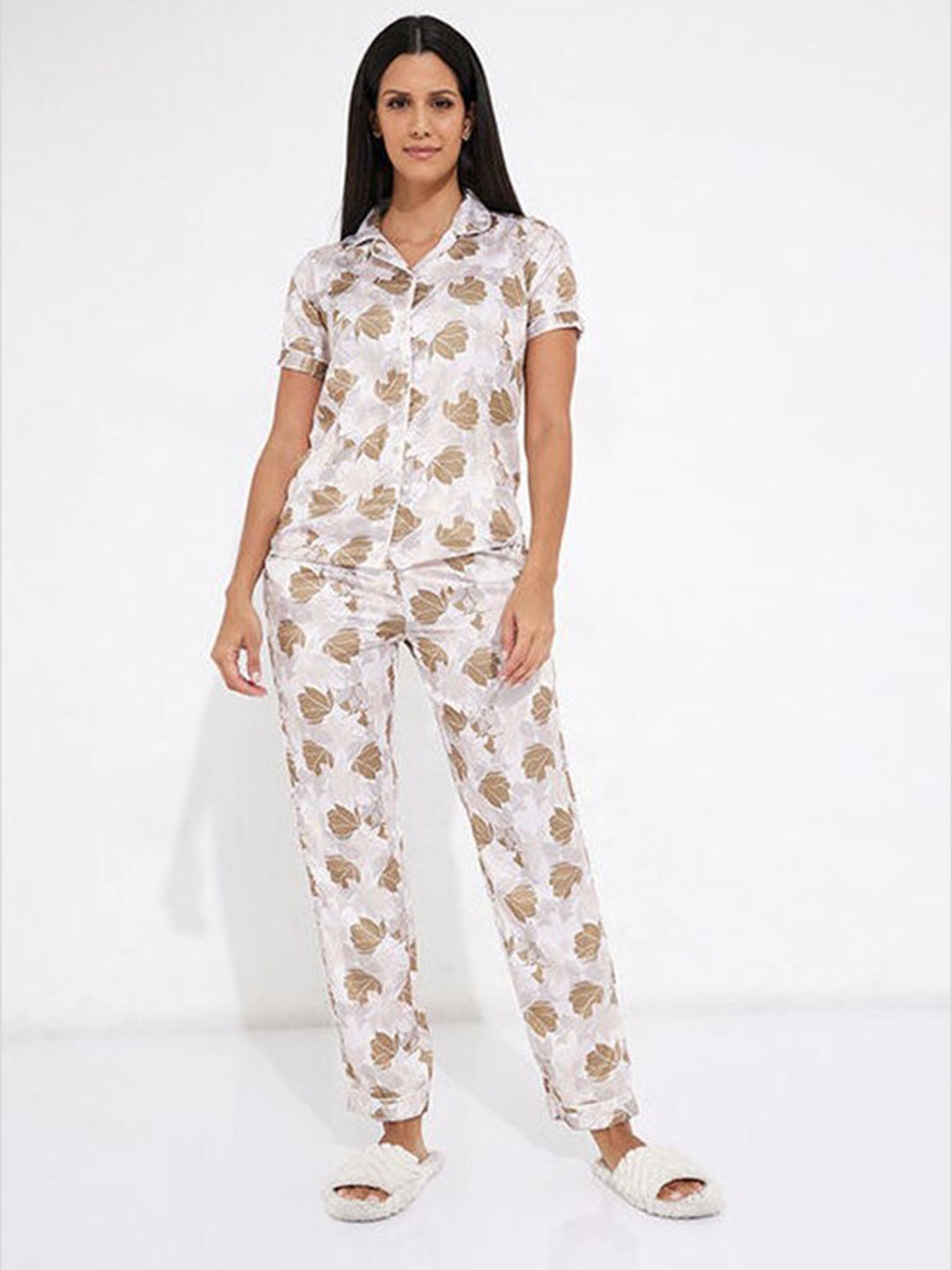 

Aila Floral Printed Cotton Night suit, White