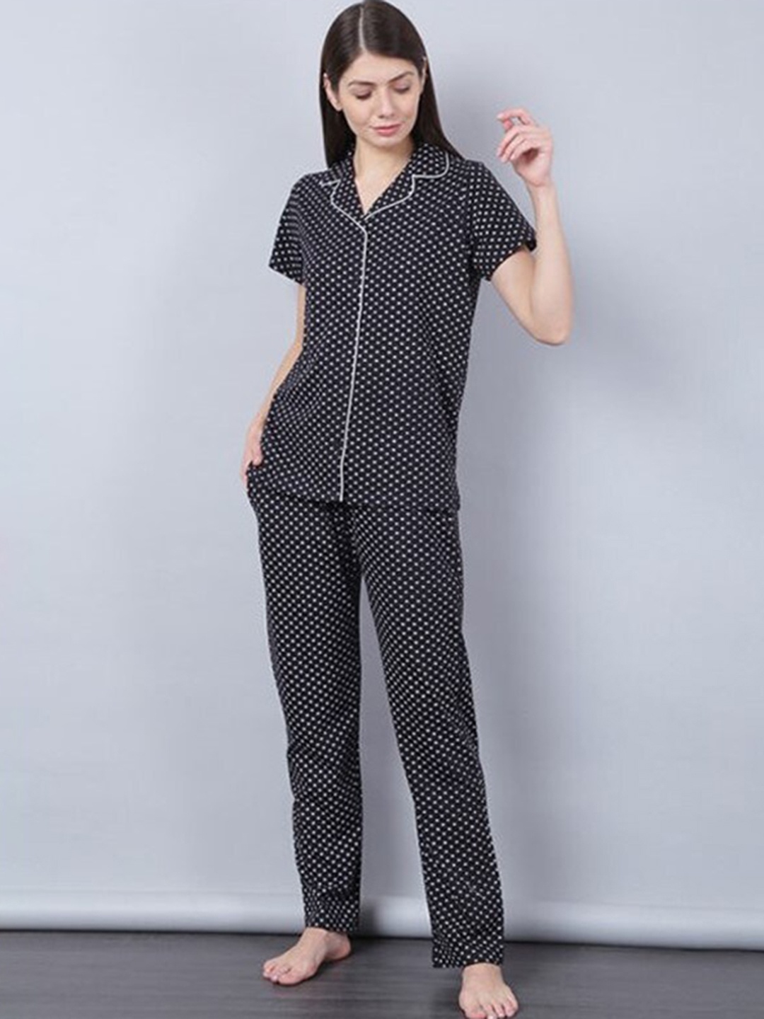 

Aila Polka Dots Night Suit, Black