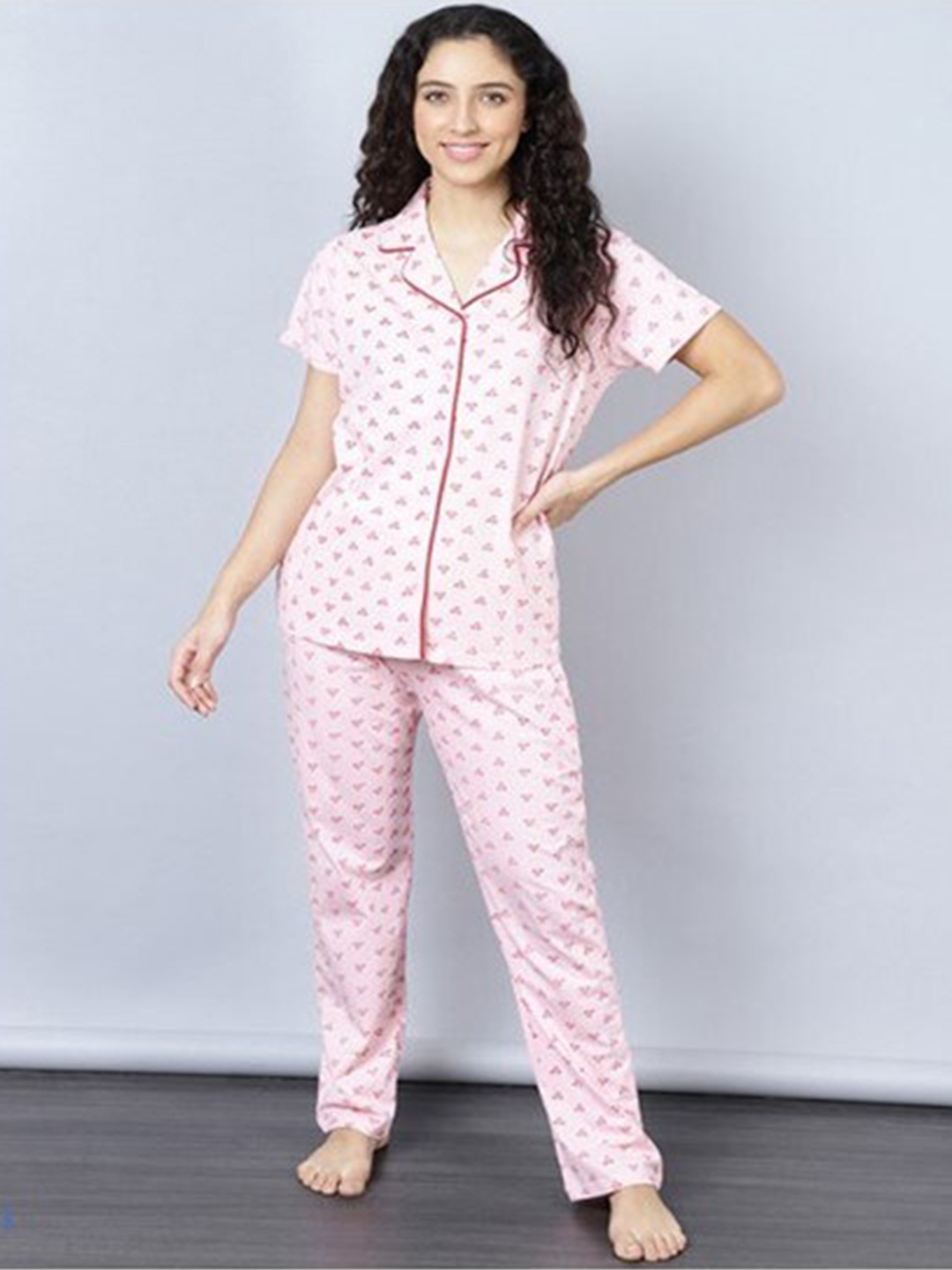 

Aila Conversational Print Night suit, Pink