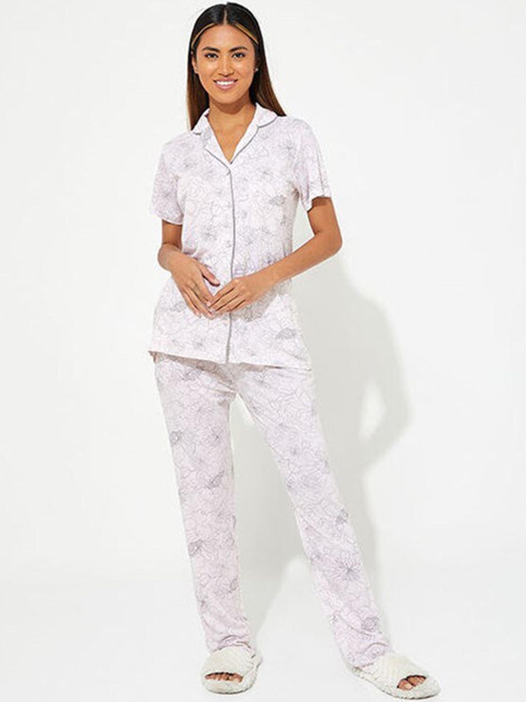 

Aila Floral Printed Lapel Collar Shirt With Pyjamas, White