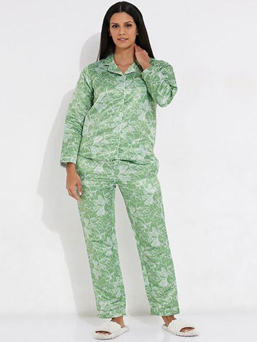 

Aila Floral Printed Lapel Collar Pure Cotton Night suit, Green