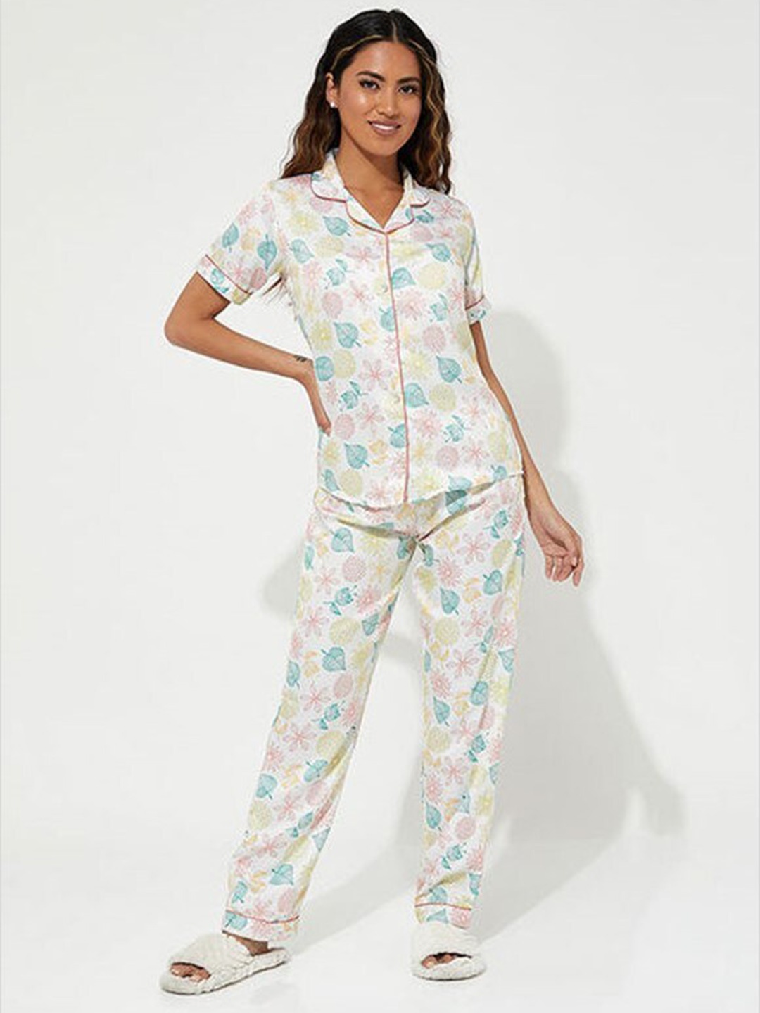 

Aila Floral Printed Night Suit, White