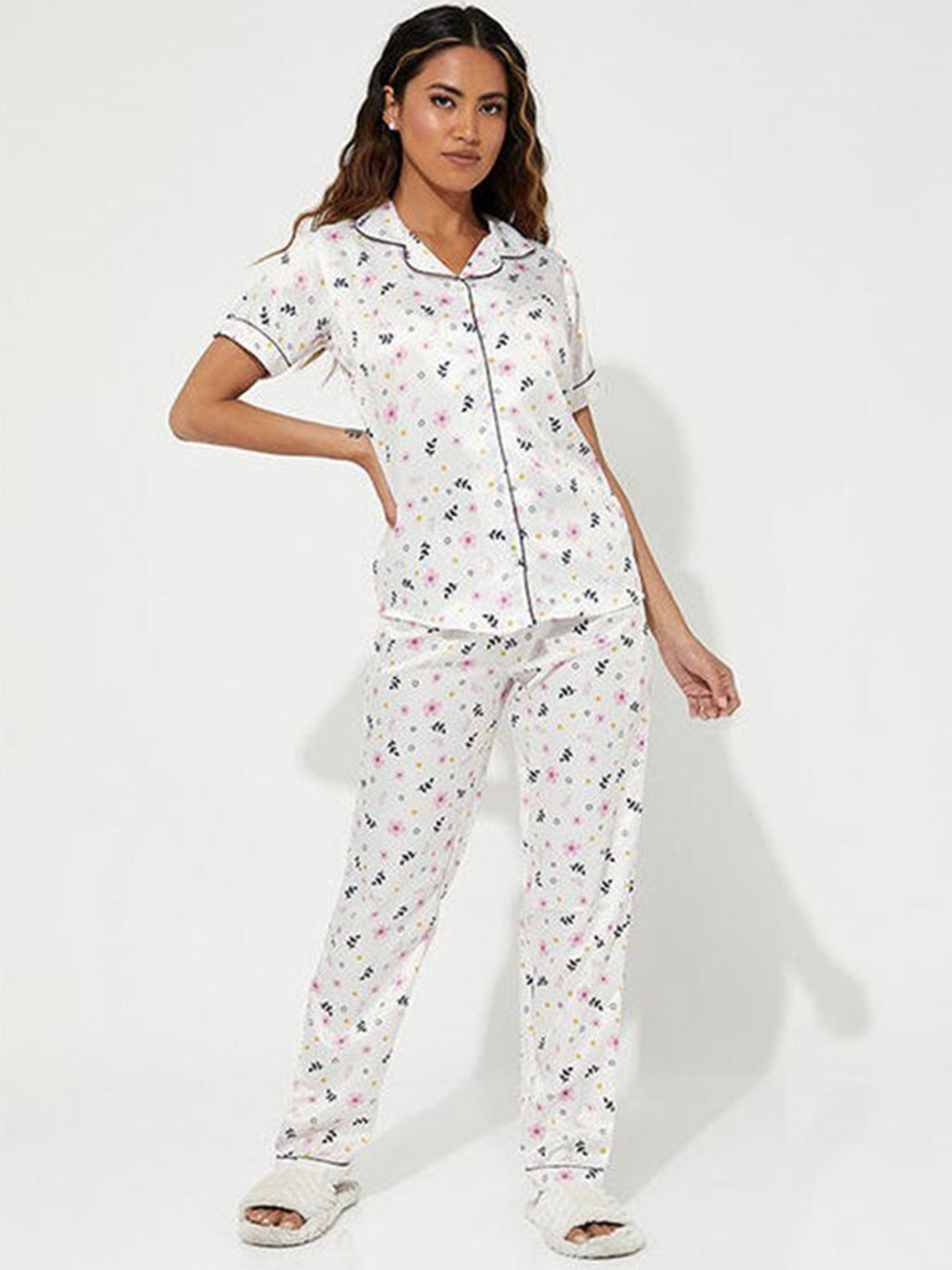 

Aila Floral Printed Pure Cotton Night Suit, White