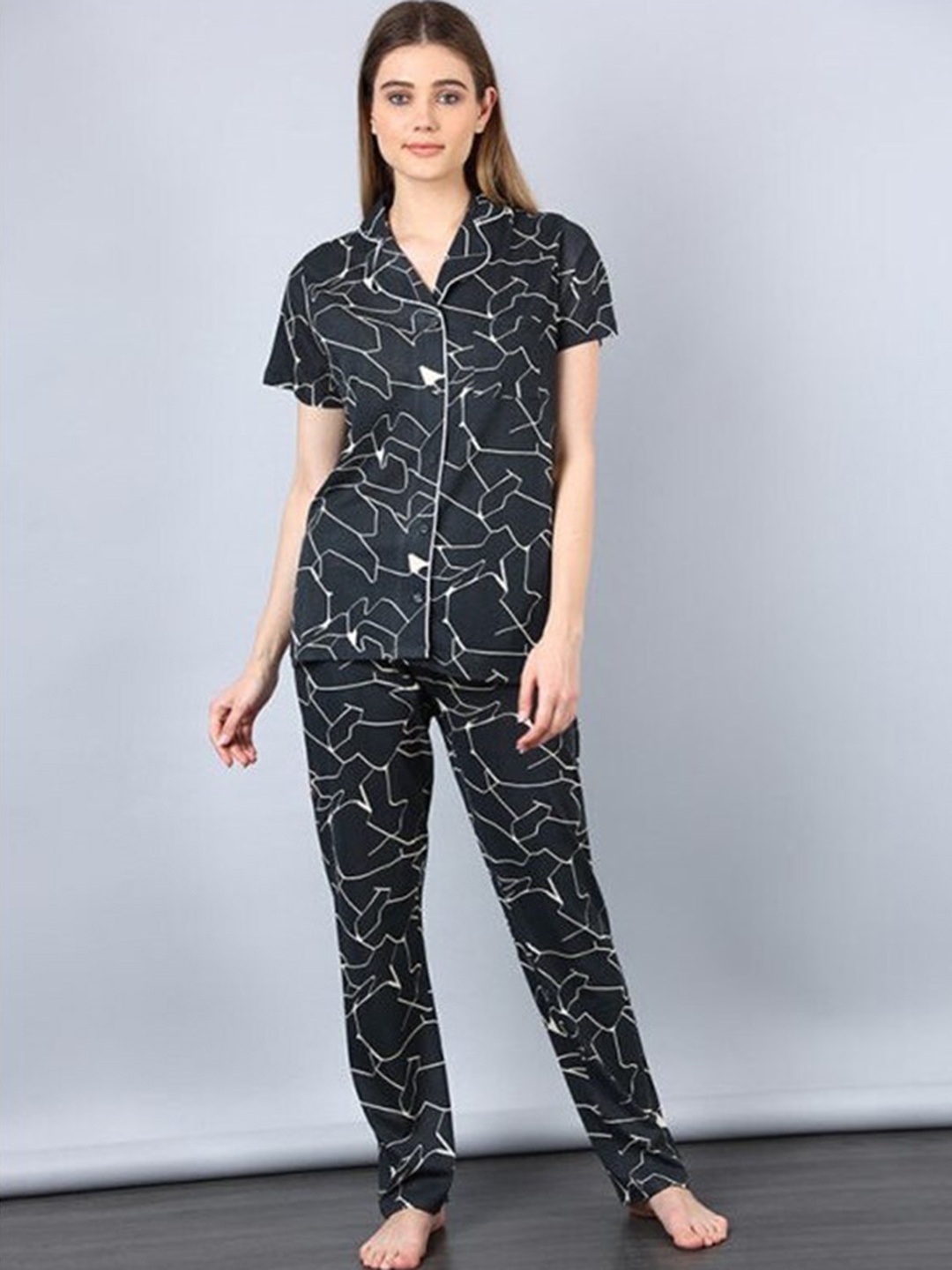

Aila Abstract Printed Lapel Collar Shirt With Pyjamas, Black