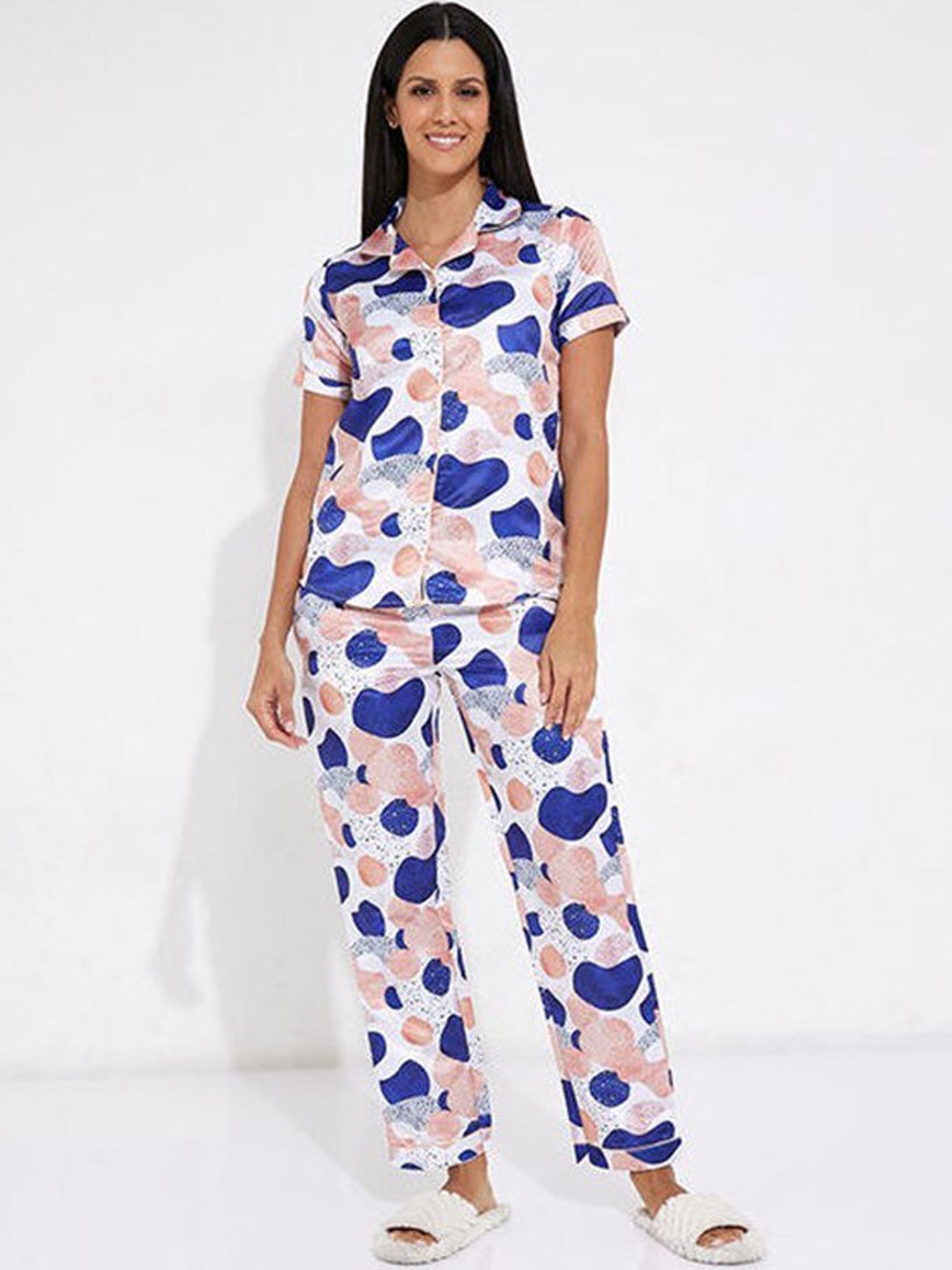 

Aila Abstract Printed Pure Cotton Night suit, White