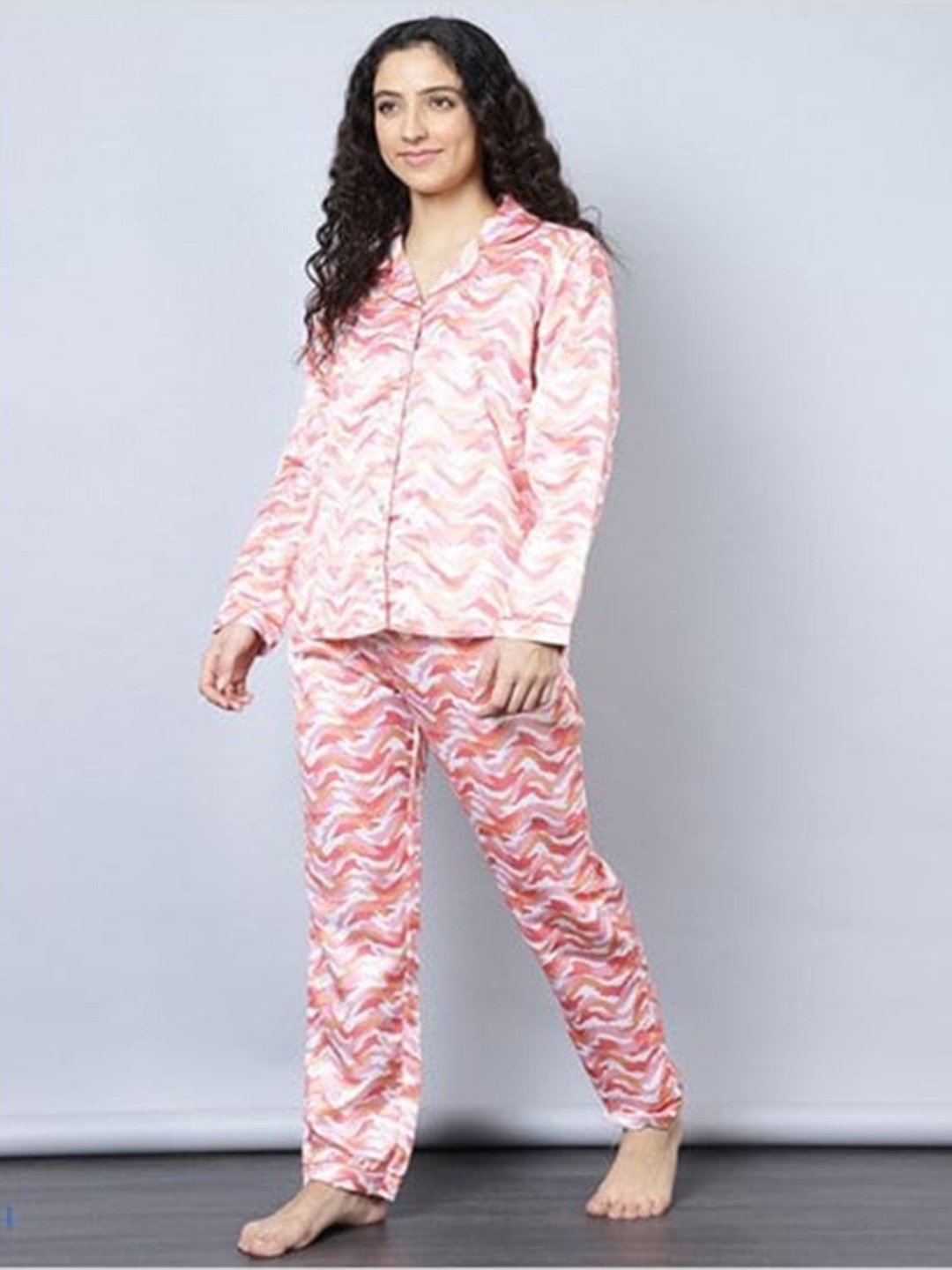

Aila Geometric Printed Pure Cotton Lapel Collar Night suit, Pink