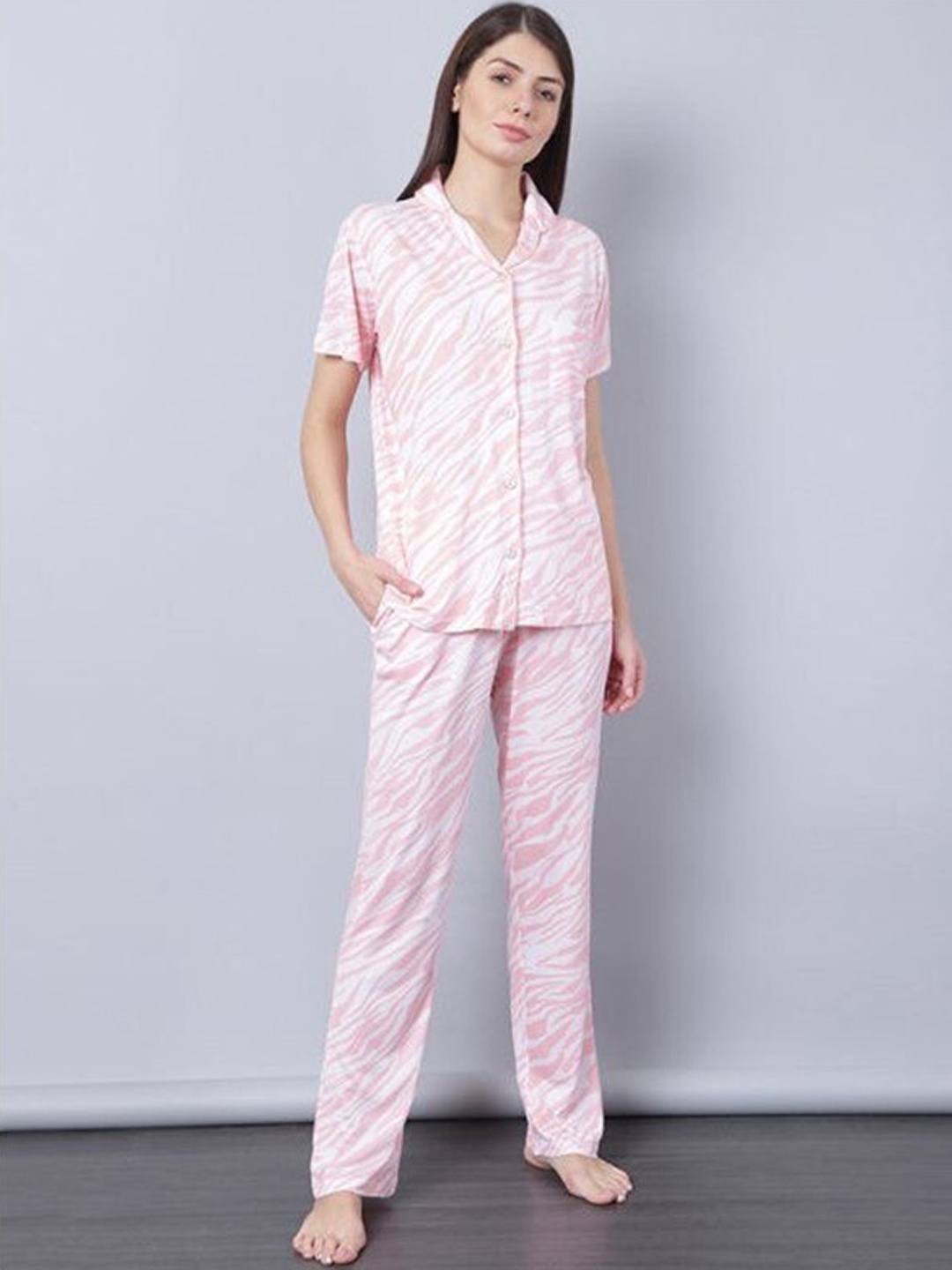 

Aila Abstract Printed Night suit, White