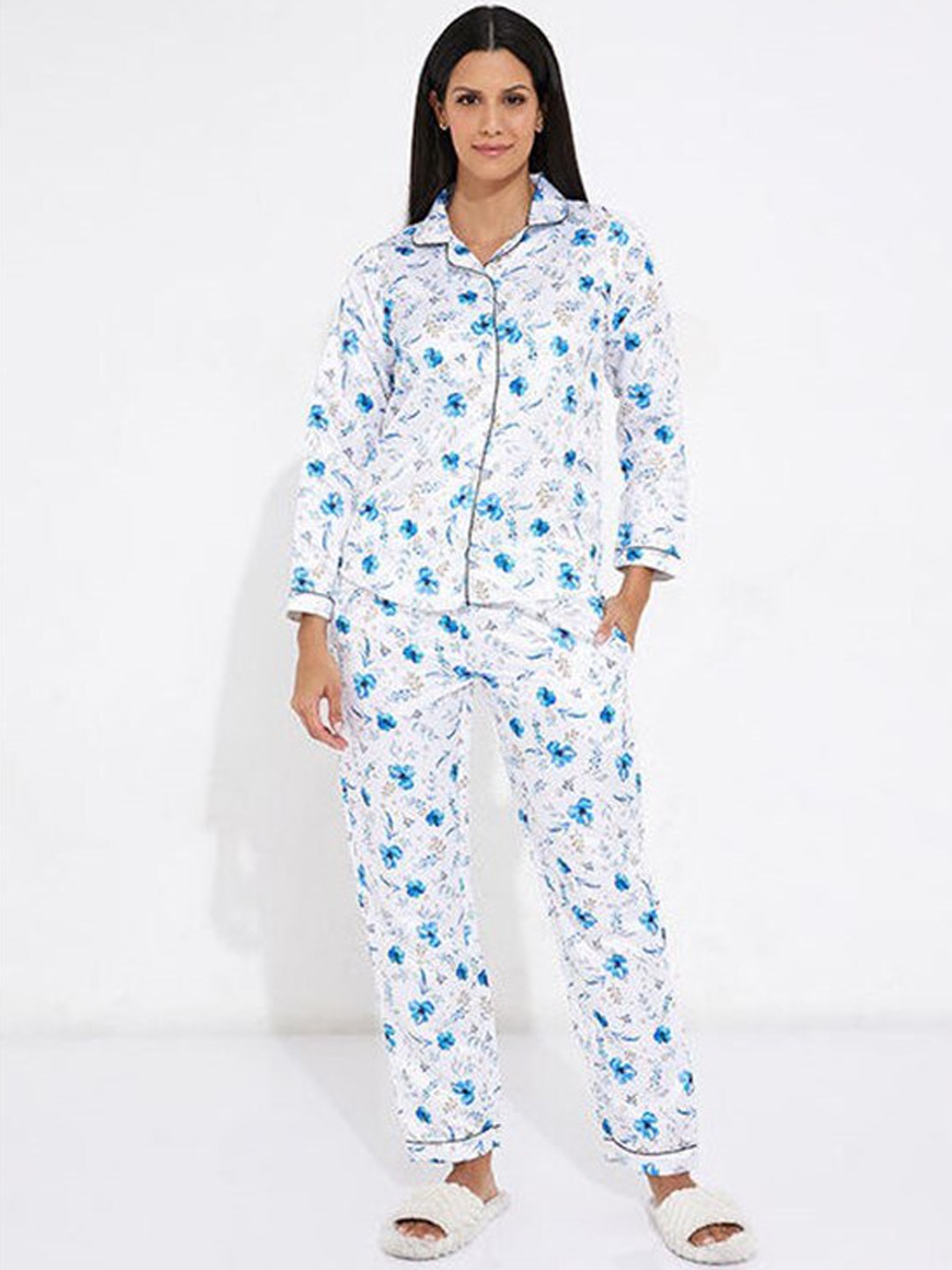 

Aila Floral Printed Pure Cotton Night suit, White