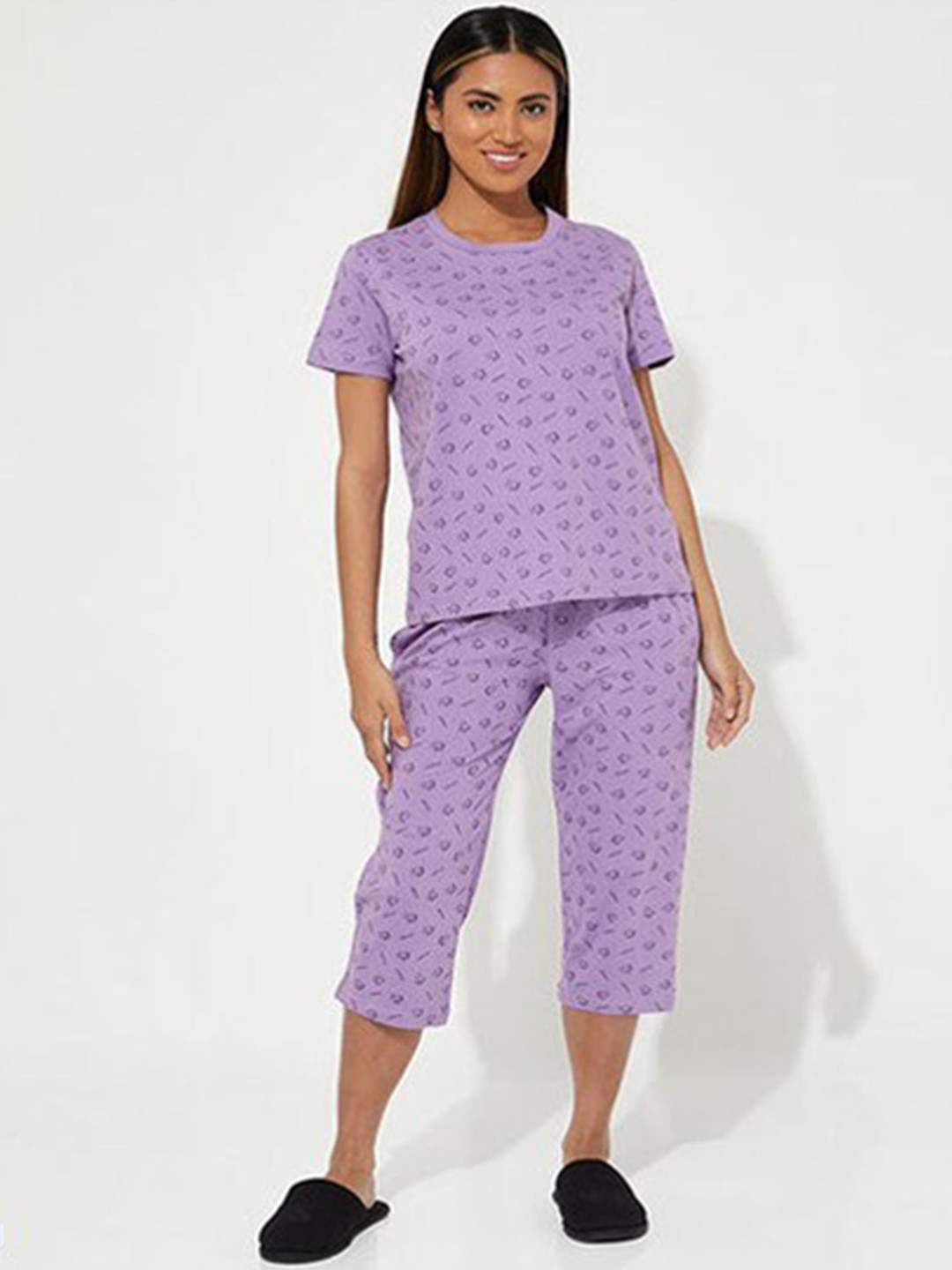 

Aila Graphic Printed Night suit, Purple