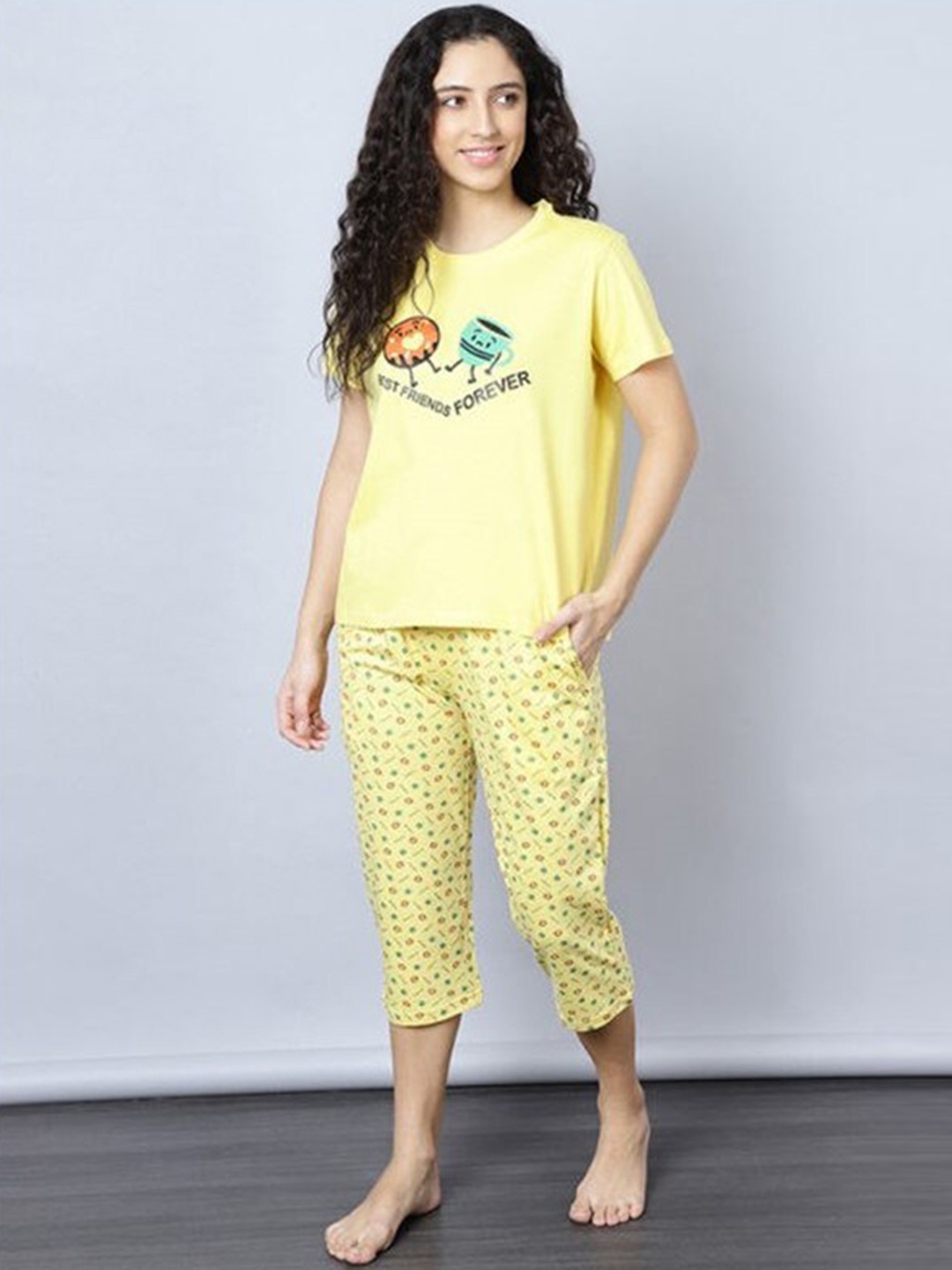 

Aila Graphic Printed Pure Cotton Night suit, Yellow