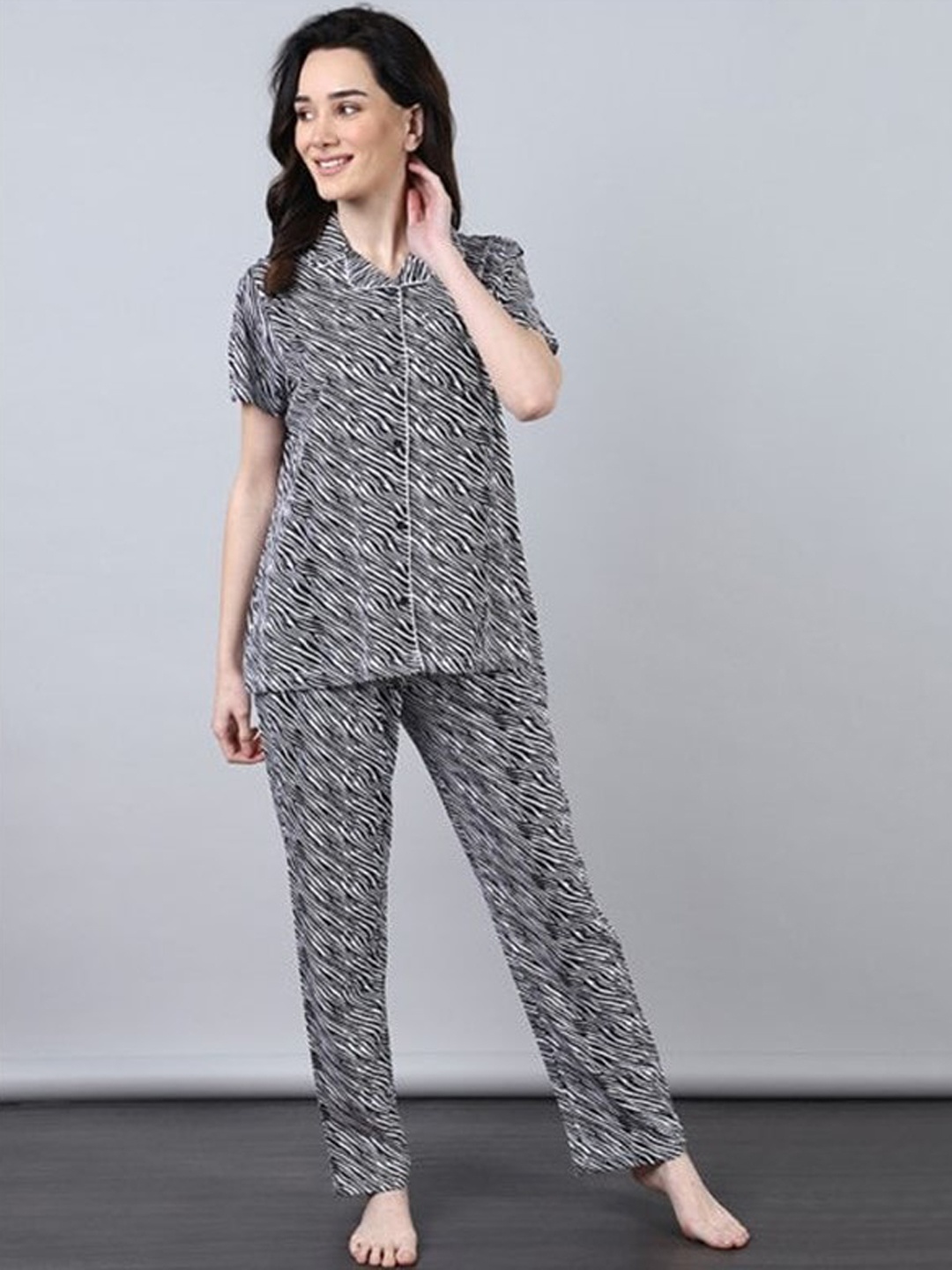 

Aila Animal Printed Lapel Collar Pure Cotton Night Suit, White