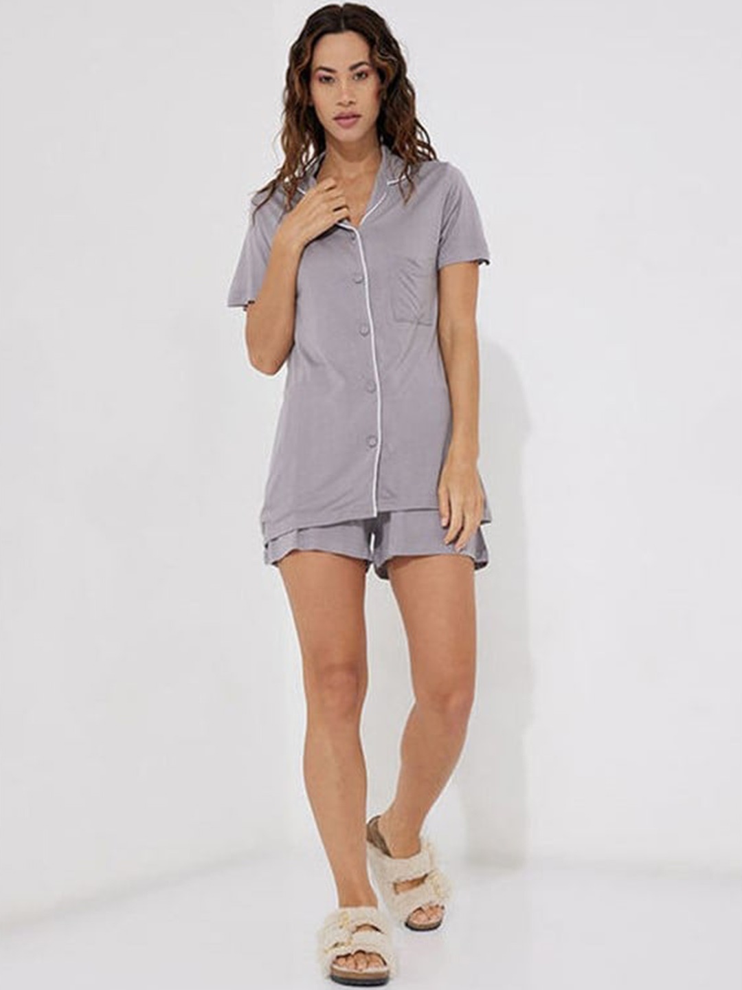

Aila Lapel Collar Night suit, Grey