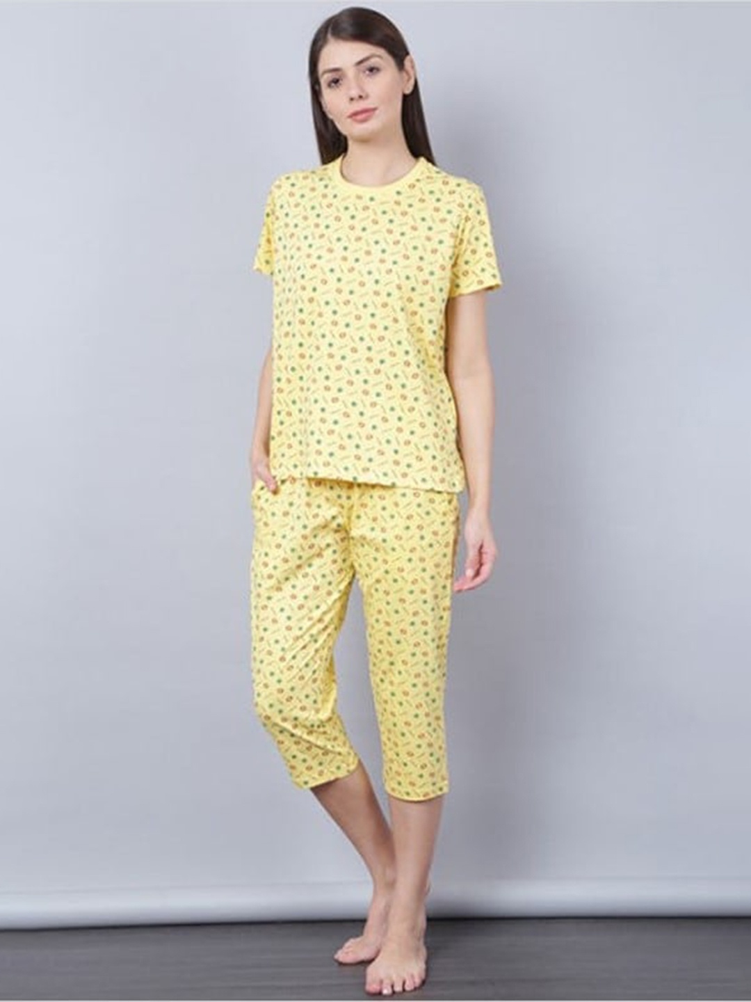 

Aila Geometric Printed Night suit, Yellow