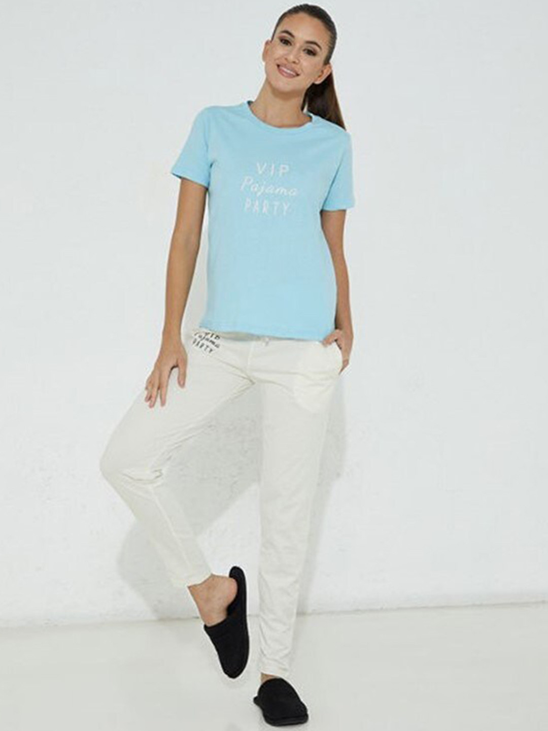 

Aila Typography Printed Pure Cotton T-shirt With Trouser, White