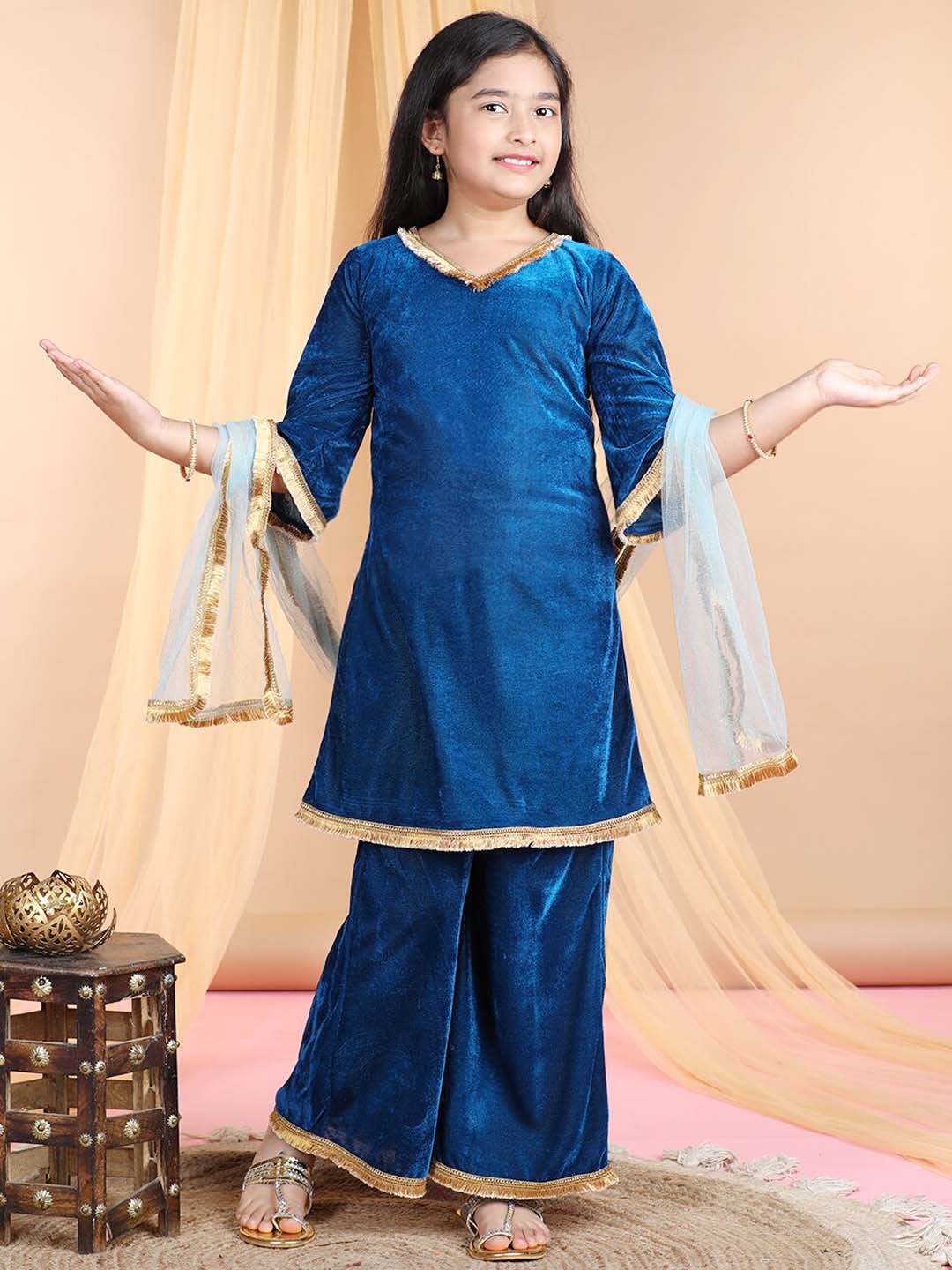 

Cutiekins Girls V-Neck Regular Gotta Patti Velvet Kurta with Palazzos & With Dupatta, Navy blue