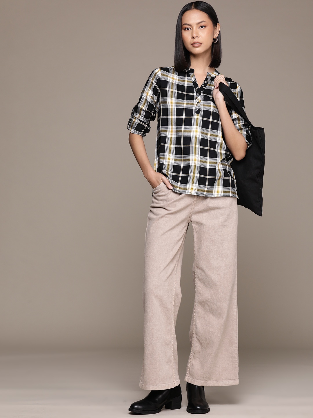 

Roadster Checked Mandarin Collar Roll-Up Sleeves Shirt Style Top, Black