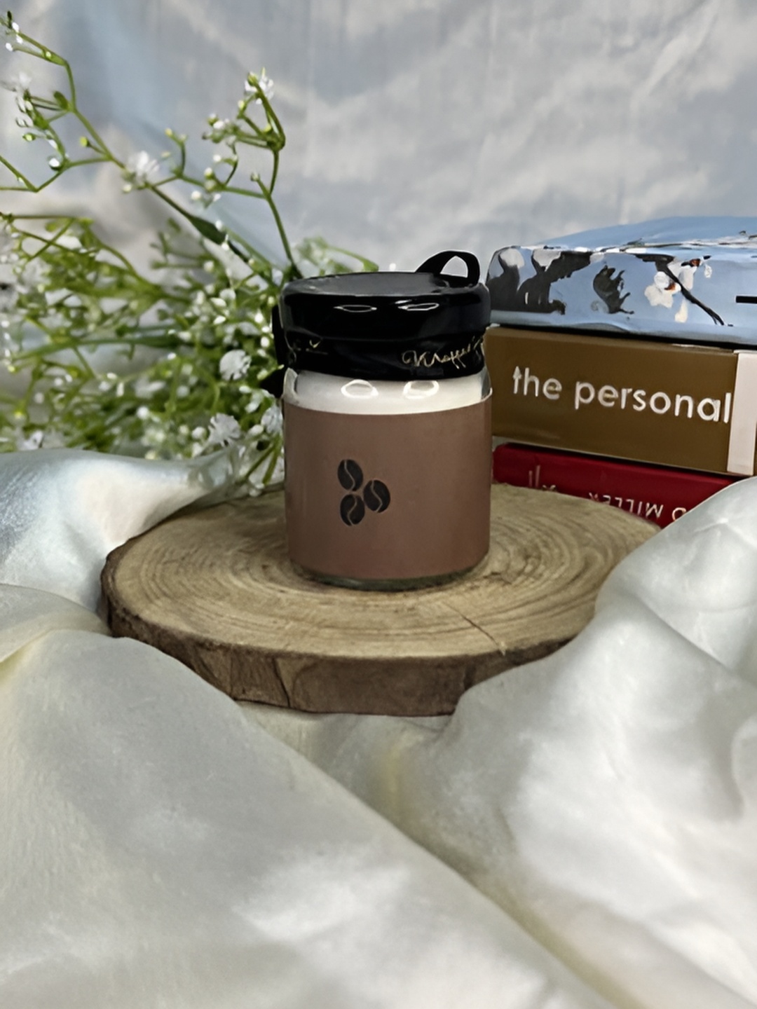 

Wrapped up Love White Scented Jar Candle