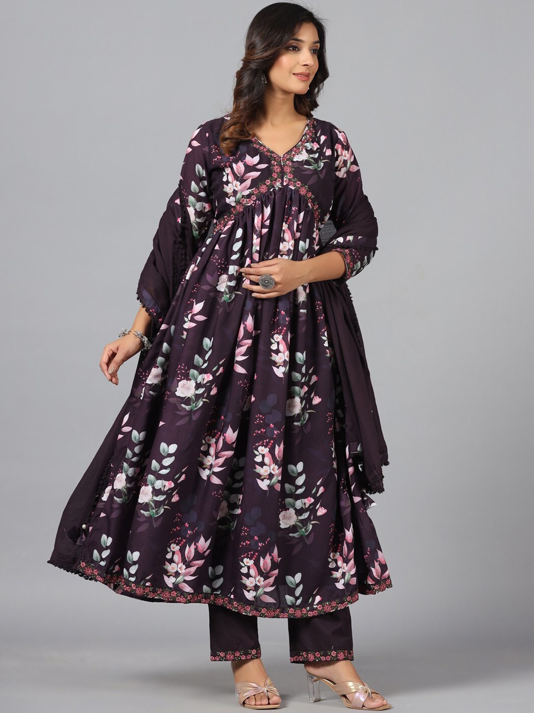 

Amchoor Floral Printed Empire Thread Work Kurta With Trousers & Dupatta, Purple