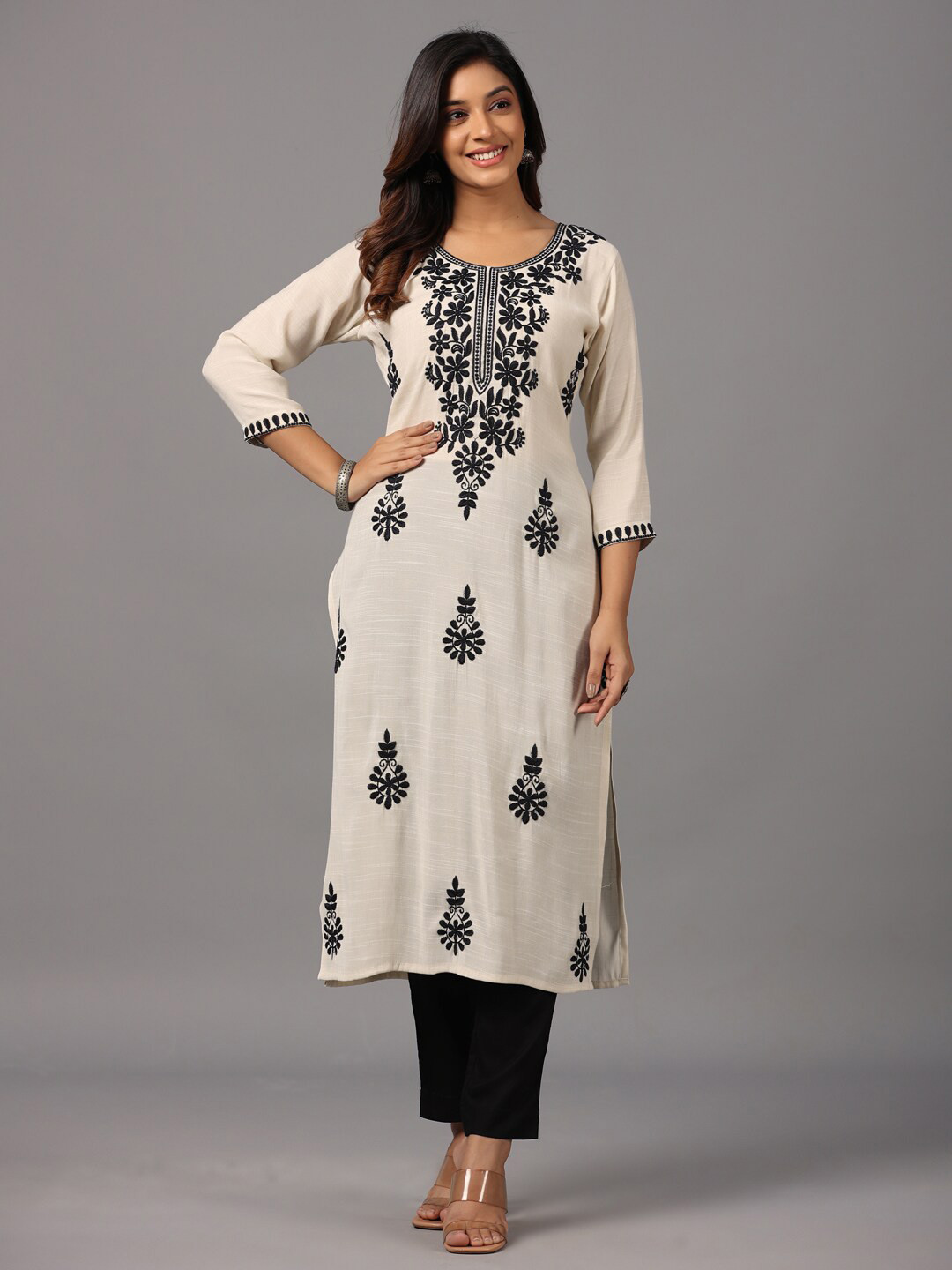 

Amchoor Ethnic Motifs Embroidered Kurta, Off white