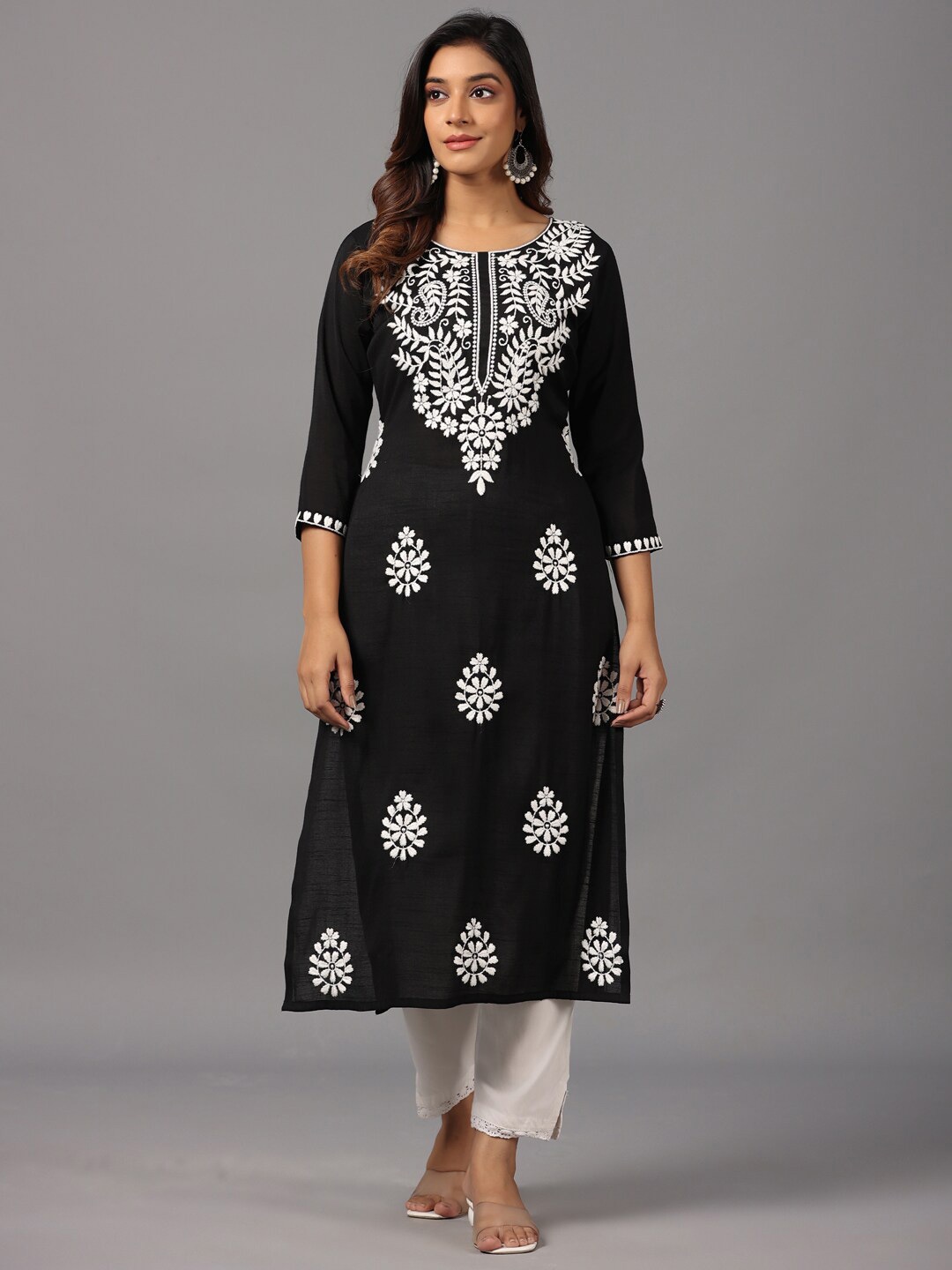 

Amchoor Ethnic Motifs Embroidered Kurta, Black