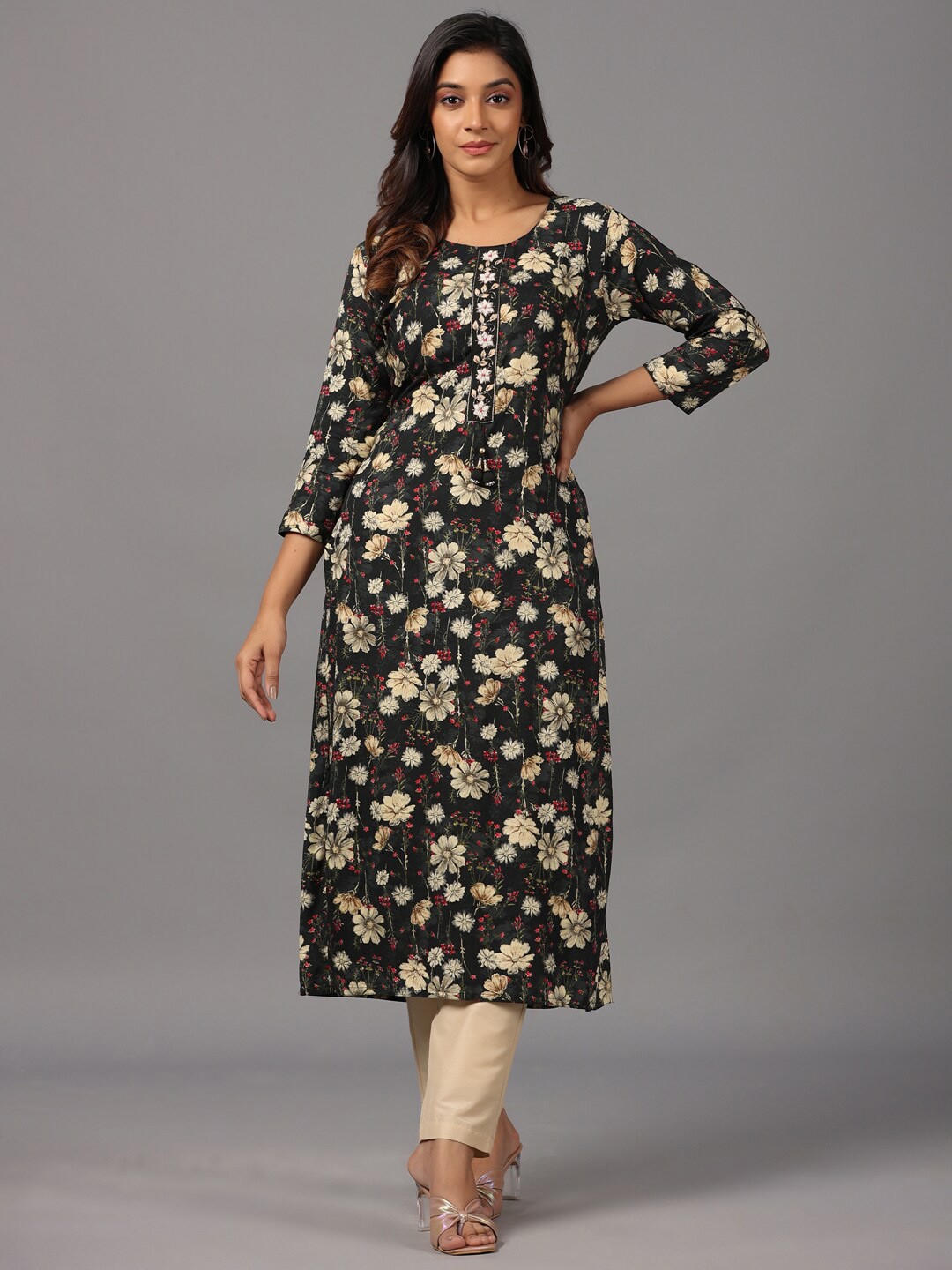 

Amchoor Floral Printed Kurta, Black
