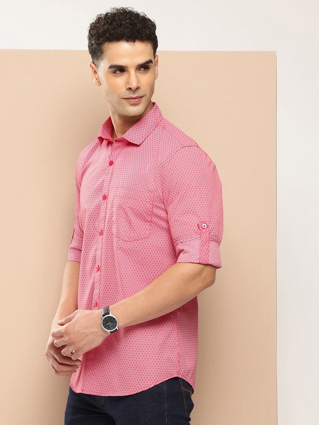 encore by INVICTUS Roll-Up Sleeves Self Design Textured Casual Shirt, Red