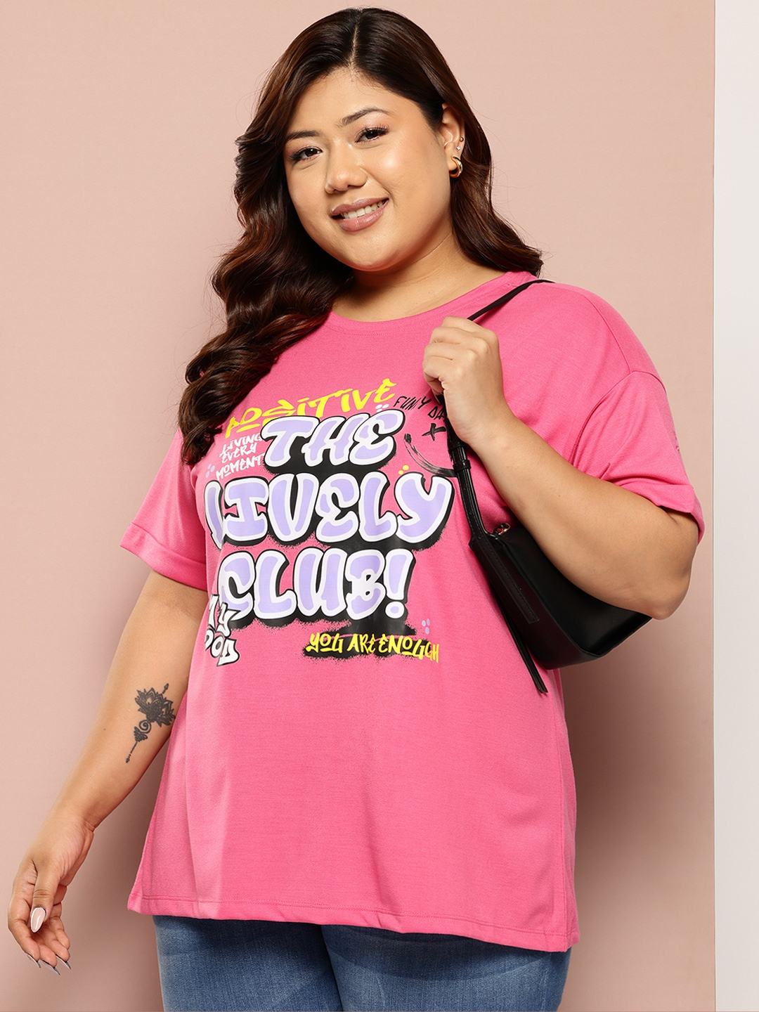 

Sztori Plus Size Typography Printed Drop-Shoulder Sleeves T-shirt, Pink