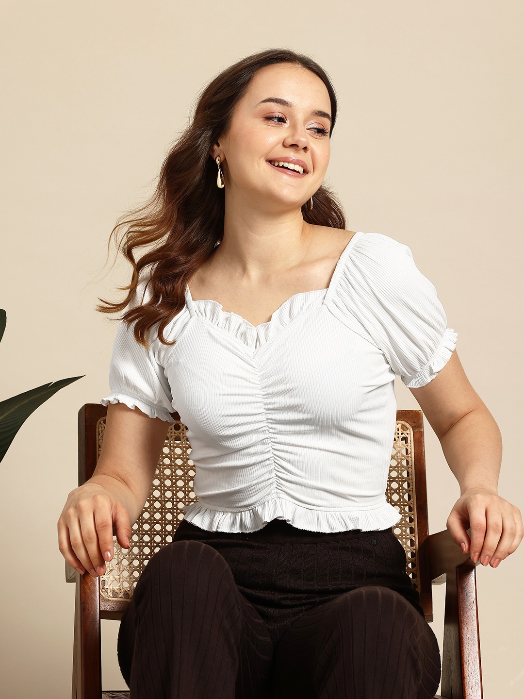 

Mast & Harbour Sweetheart Neck Puff Sleeve Ruched Top, White