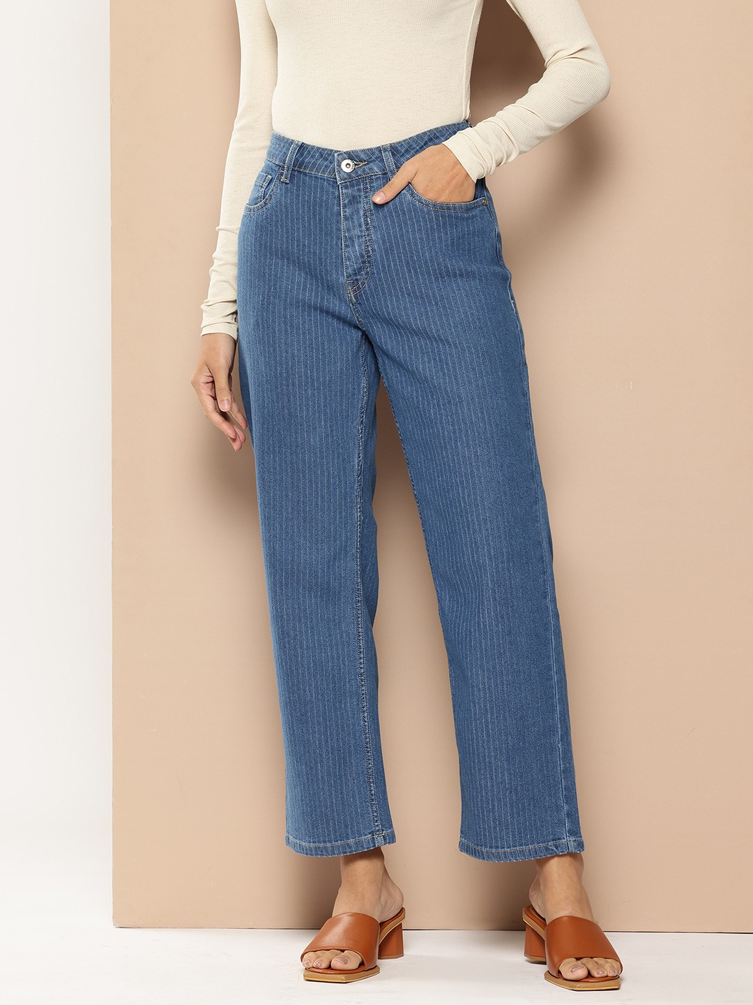 

Chemistry Women Striped Straight Fit Jeans, Blue