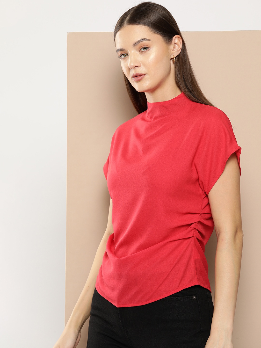 

Chemistry Extended Sleeves Ruched Detail Top, Red