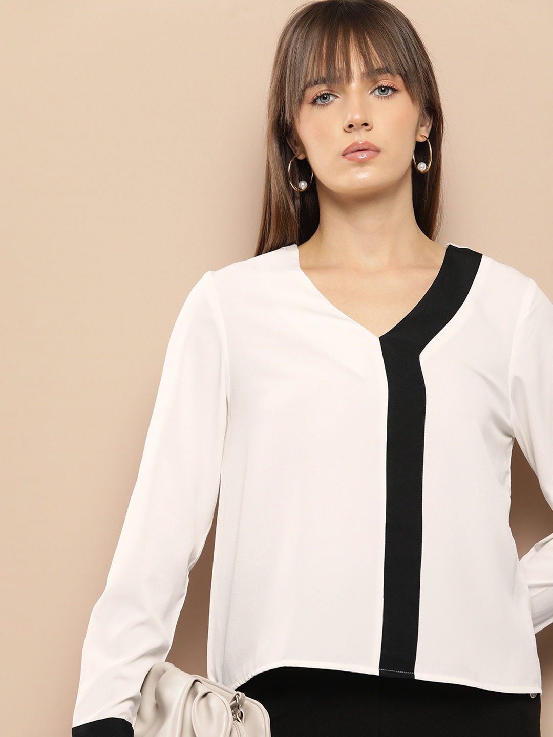 

Chemistry V-Neck Monochrome Top with Contrasting Stripe, White