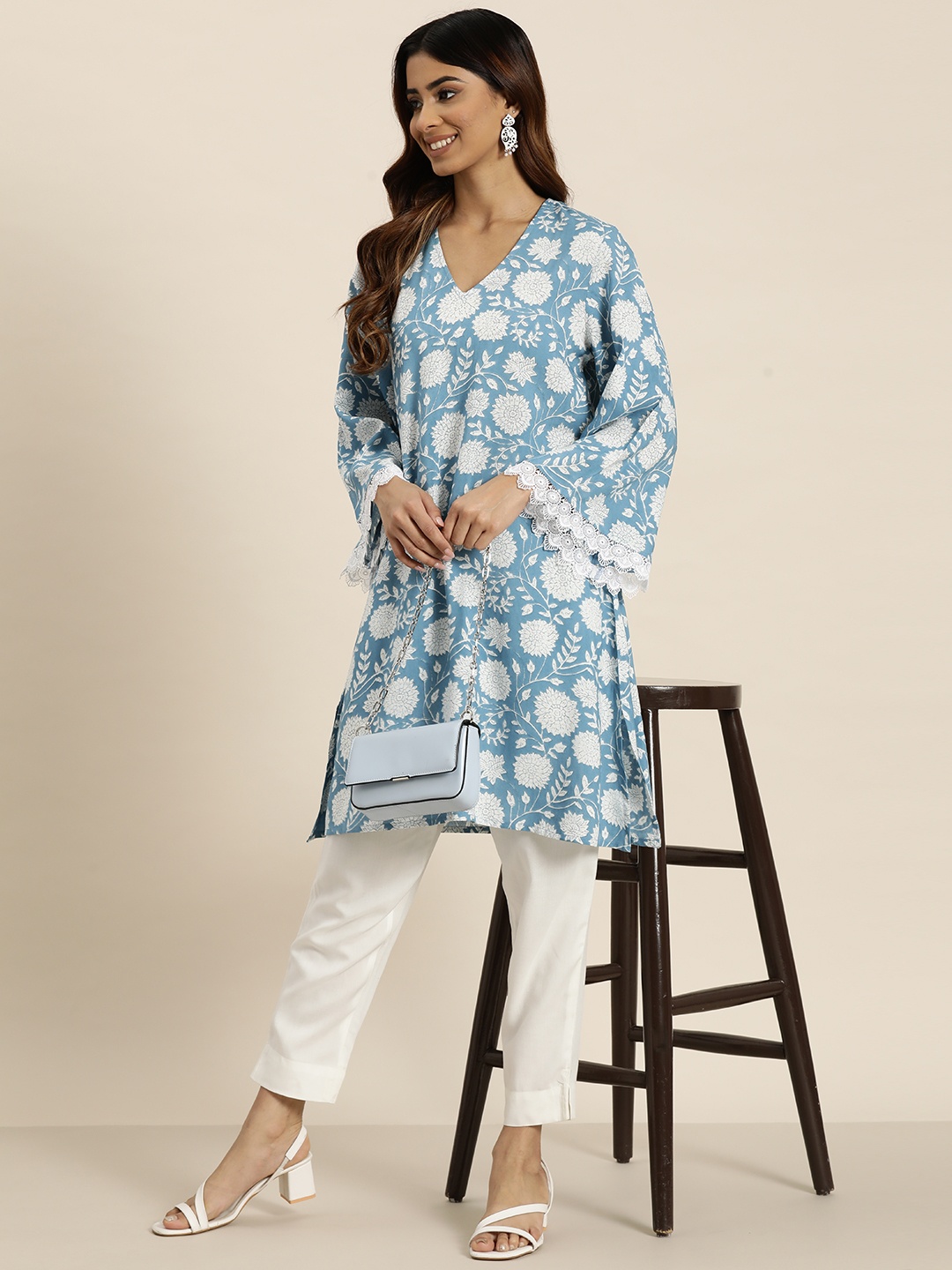 

HERE&NOW Women Floral Printed A-line Kurta with Trousers, Blue
