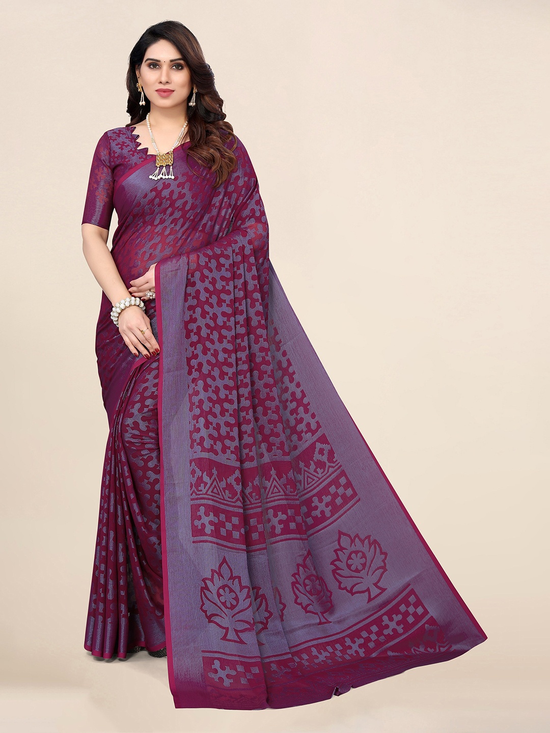 

Winza Designer Geometric Printed Chiffon Brasso Saree, Magenta