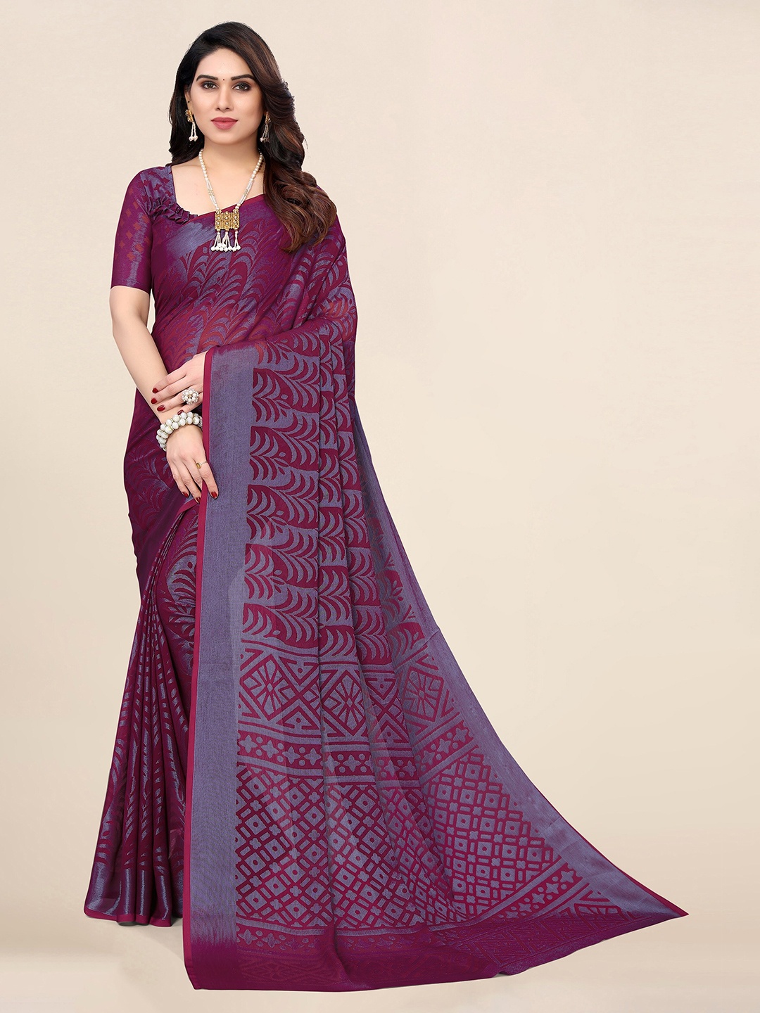 

Winza Designer Ethnic Motifs Printed Saree, Magenta