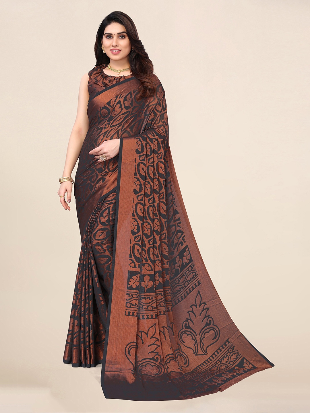 

Winza Designer Floral Printed Saree, Grey