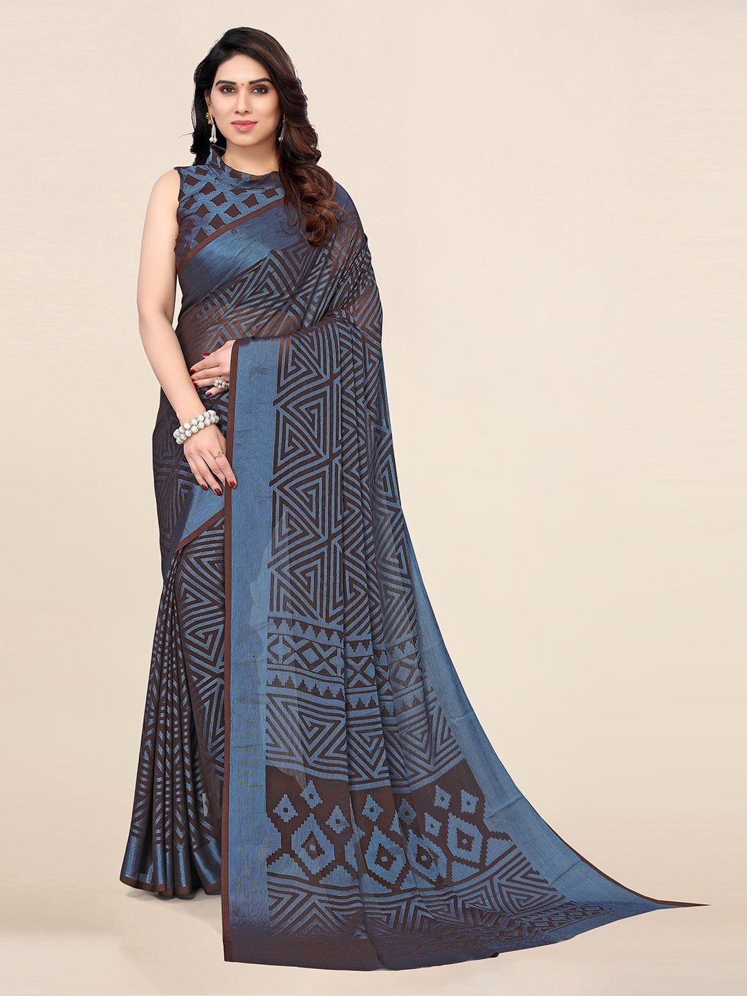 

Winza Designer Geometric Printed Saree, Black
