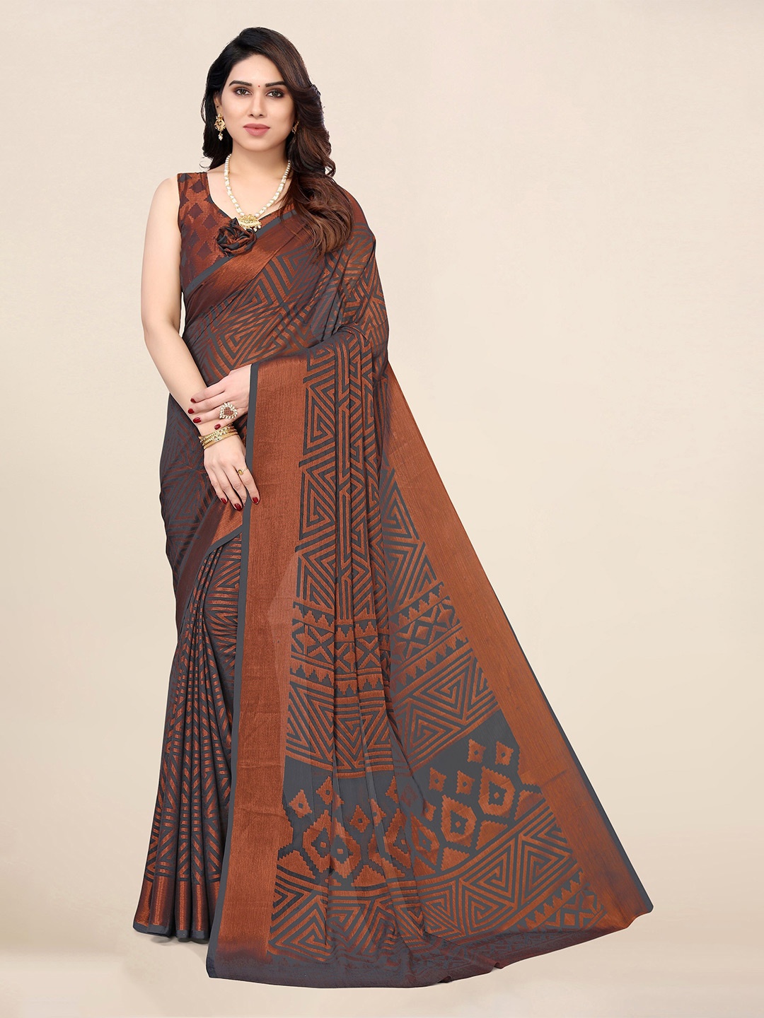 

Winza Designer Geometric Printed Chiffon Brasso Saree, Grey