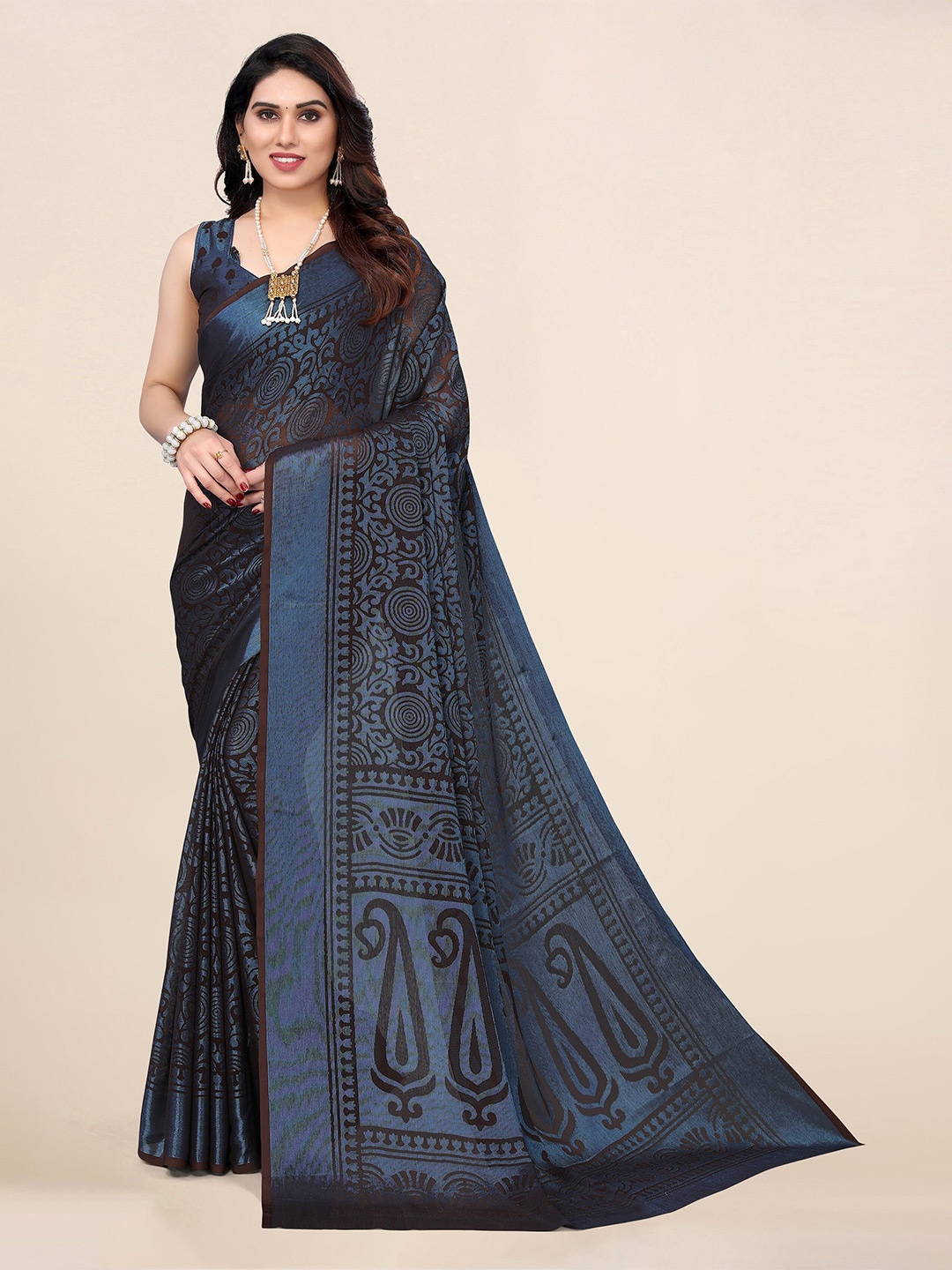 

Winza Designer Geometric Printed Chiffon Brasso Saree, Black