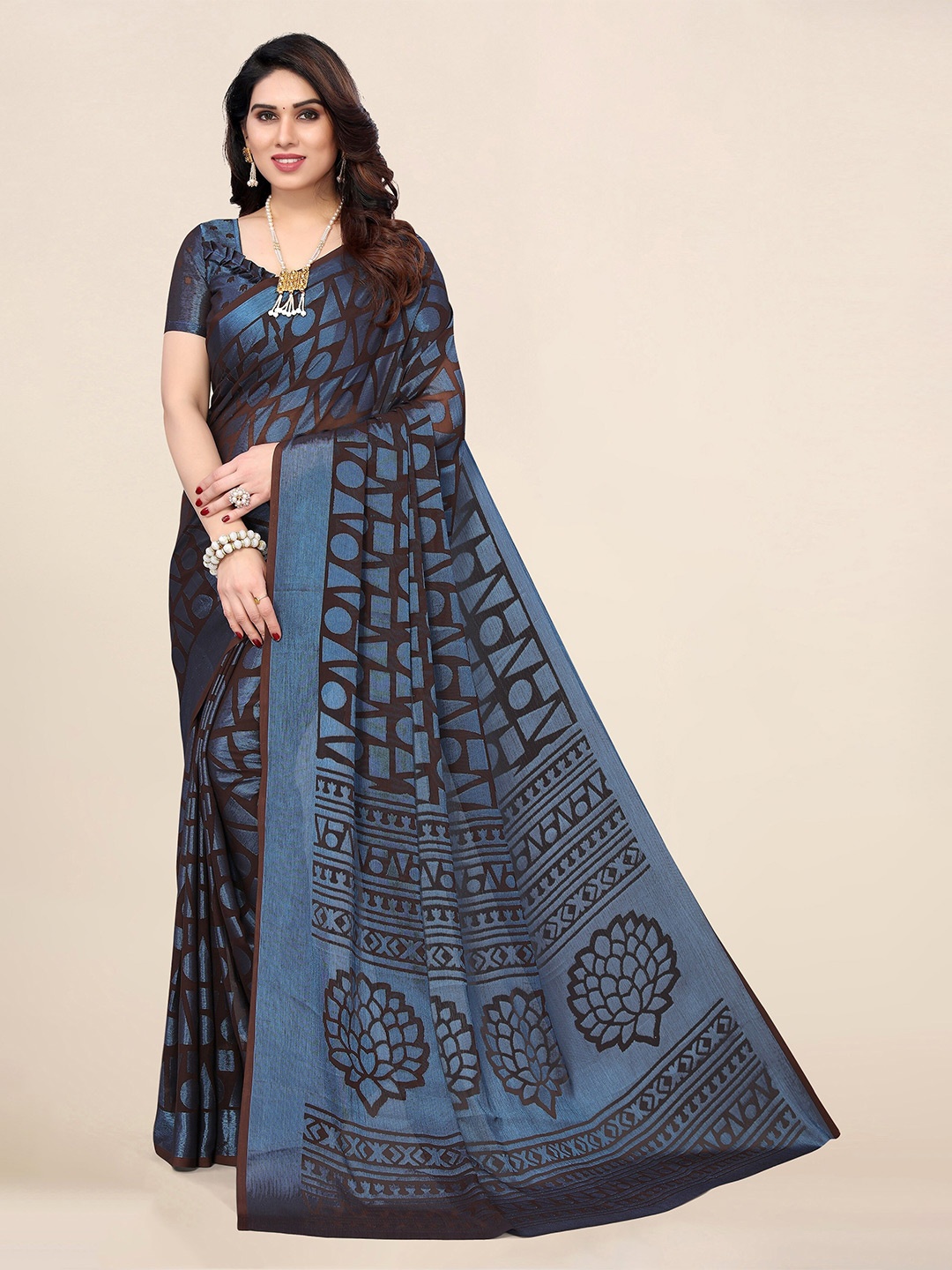 

Winza Designer Poly Chiffon Designer Saree, Black