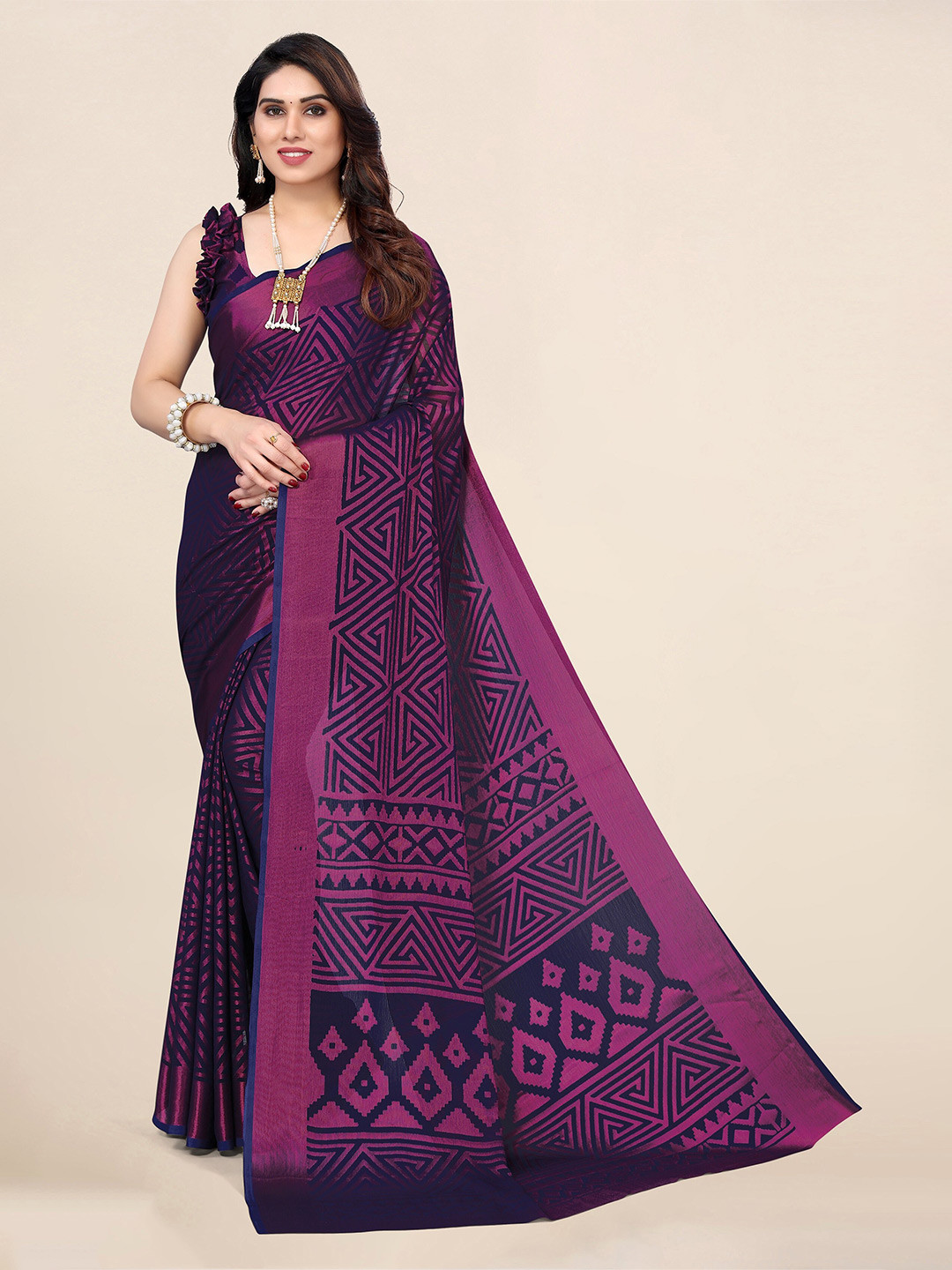 

Winza Designer Geometric Printed Chiffon Brasso Saree, Navy blue