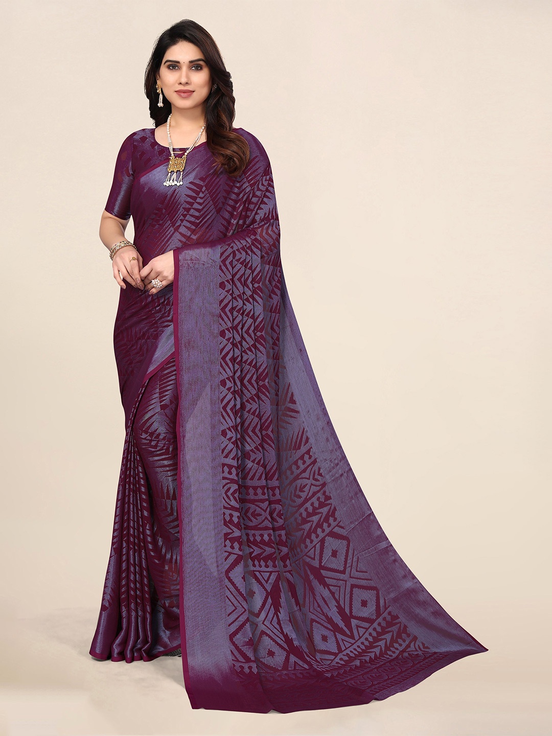 

Winza Designer Geometric Printed Chiffon Brasso Saree, Magenta