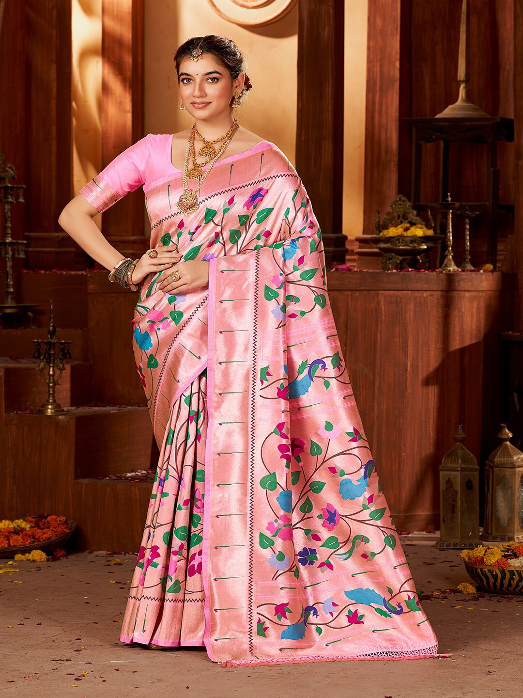 

Kalapushpi Floral Printed Zari Work Paithani Saree, Pink