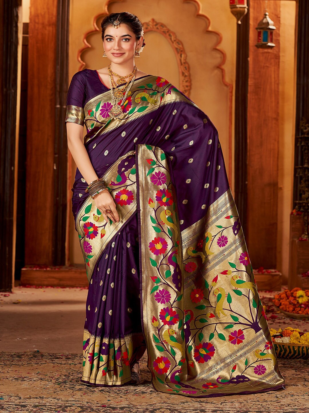 

Kalapushpi Ethnic Motifs Woven Design Silk Blend Paithani Saree, Magenta