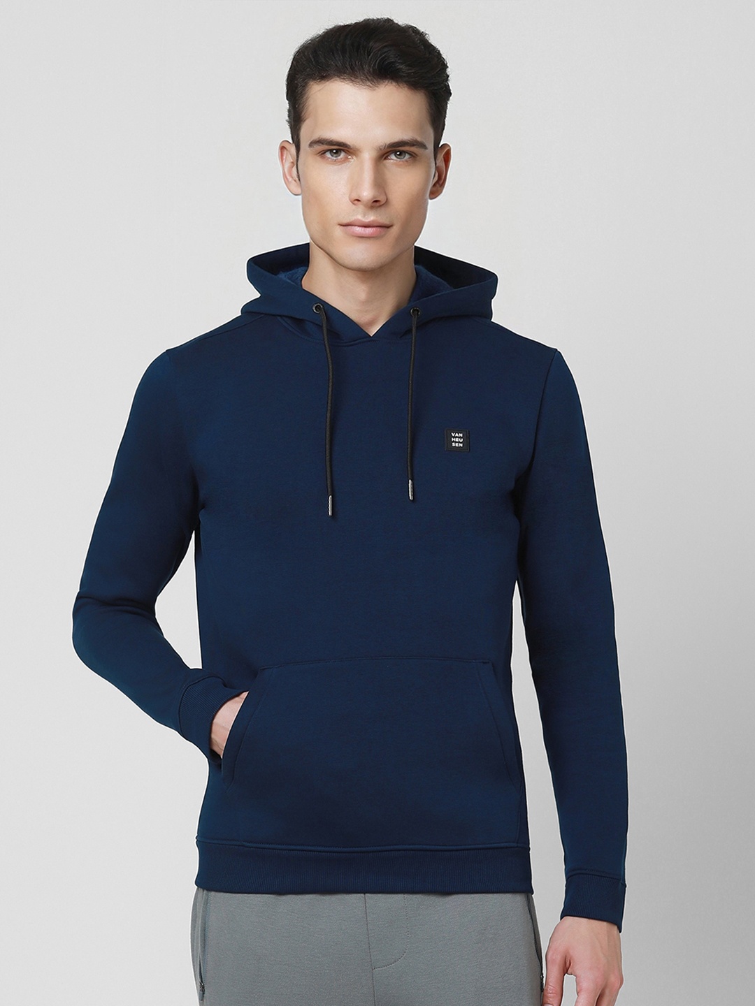 

Van Heusen Flex Hooded Long Sleeves Sweatshirt, Navy blue