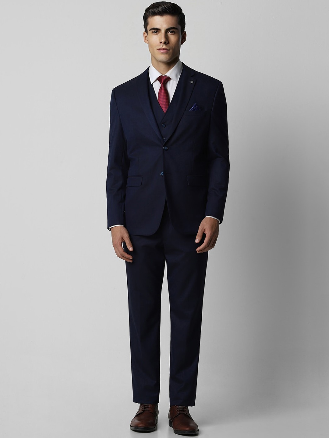 

Van Heusen Slim-Fit Single-Breasted Three-Piece Suit, Navy blue