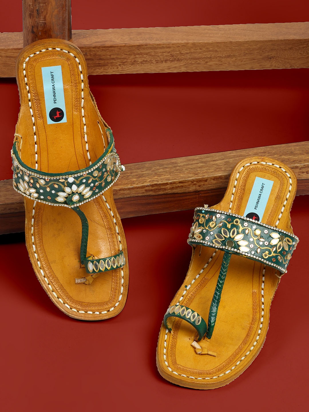 

PehnawaCraft Ethnic Embellished Leather One Toe Flats, Green