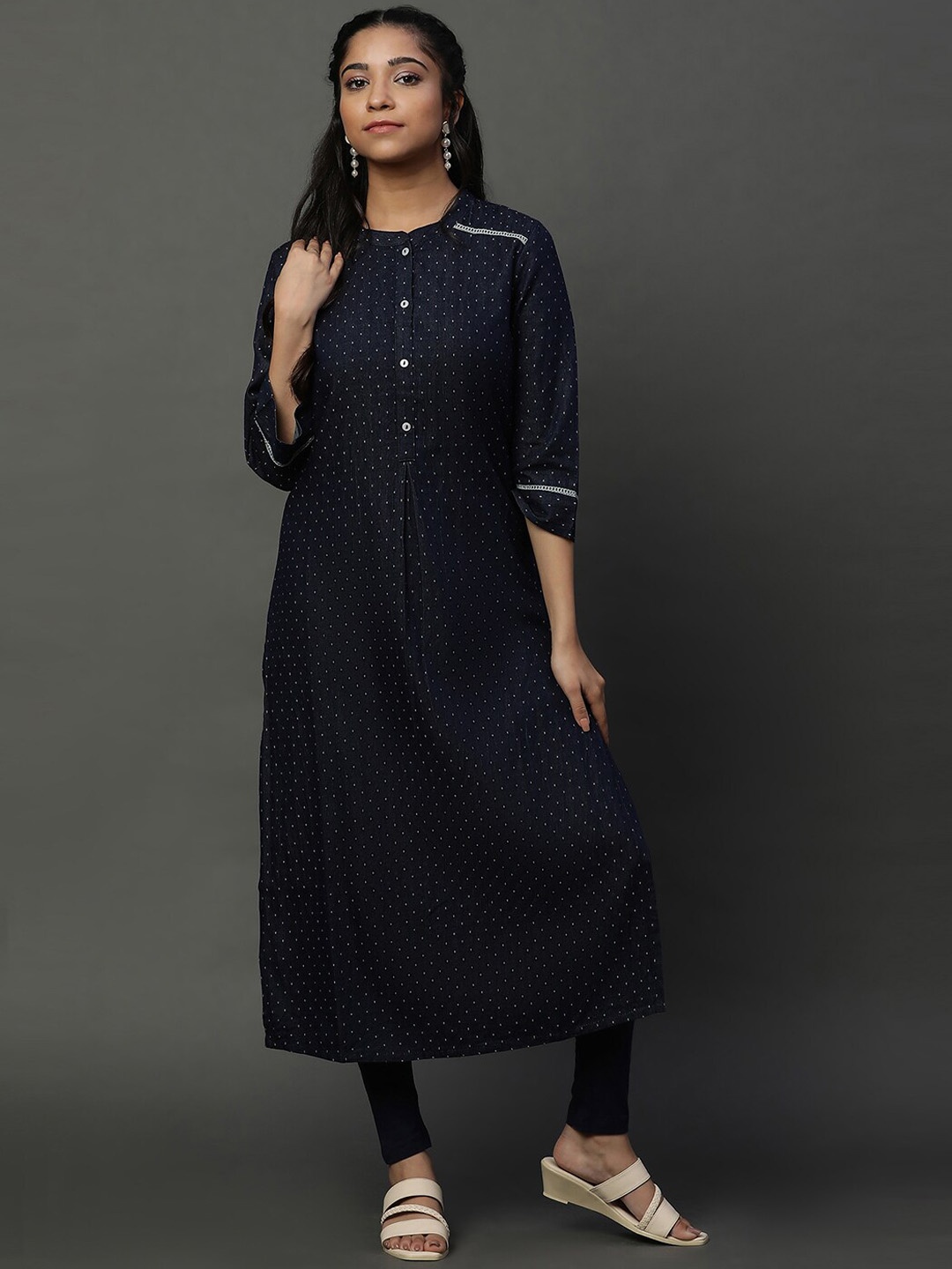 

AURELIA Polka Dots Printed Mandarin Collar Indigo Pure Cotton Straight Kurta, Navy blue