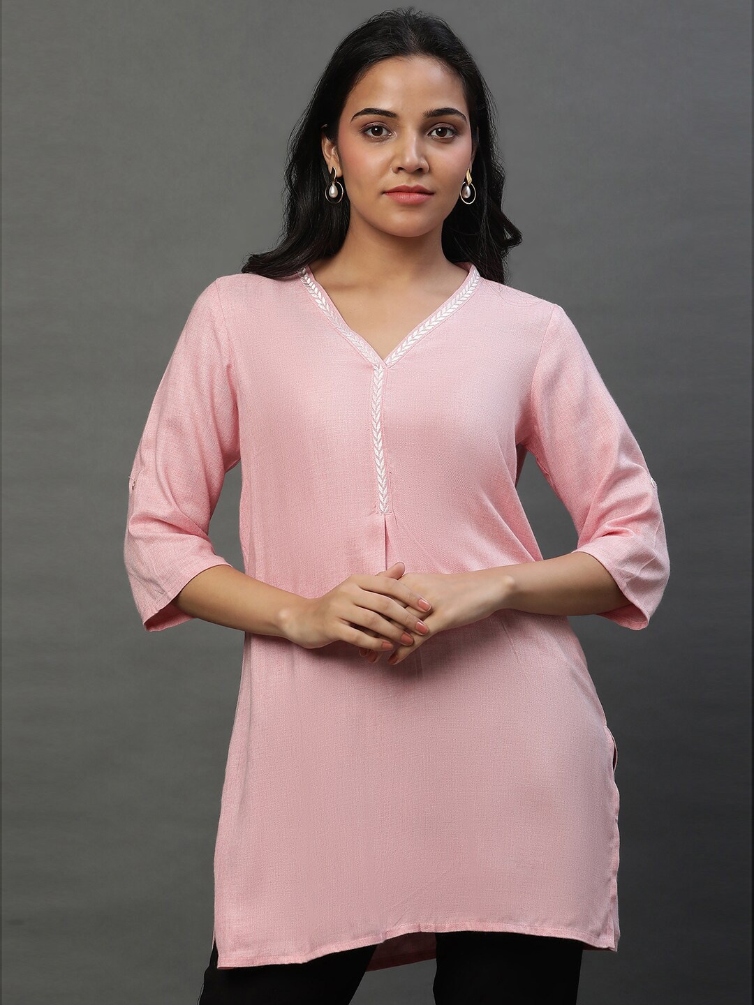 

AURELIA V-Neck Kurti, Pink