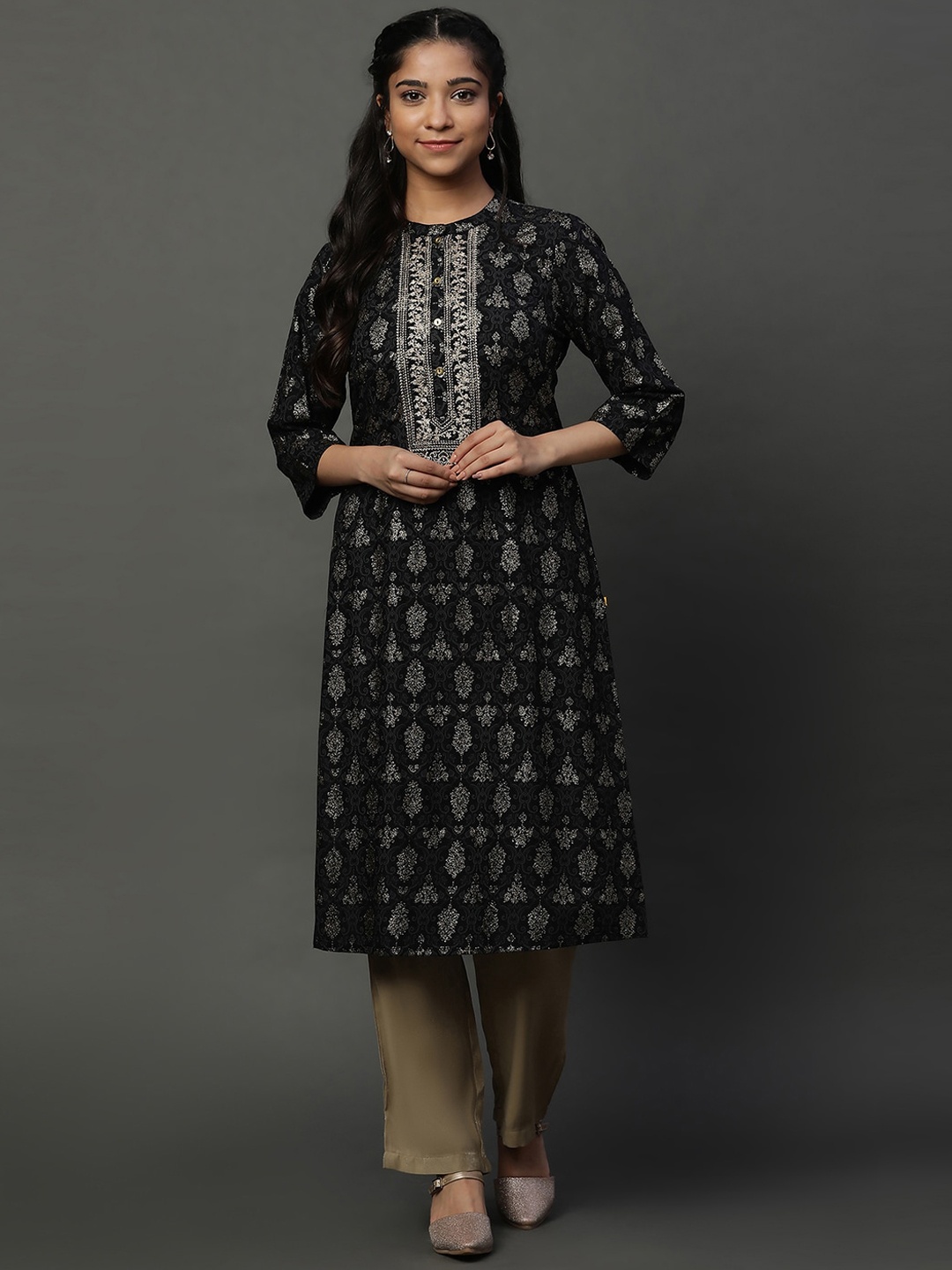 

AURELIA Ethnic Motifs Printed Mandarin Collar Zari Straight Kurta, Black